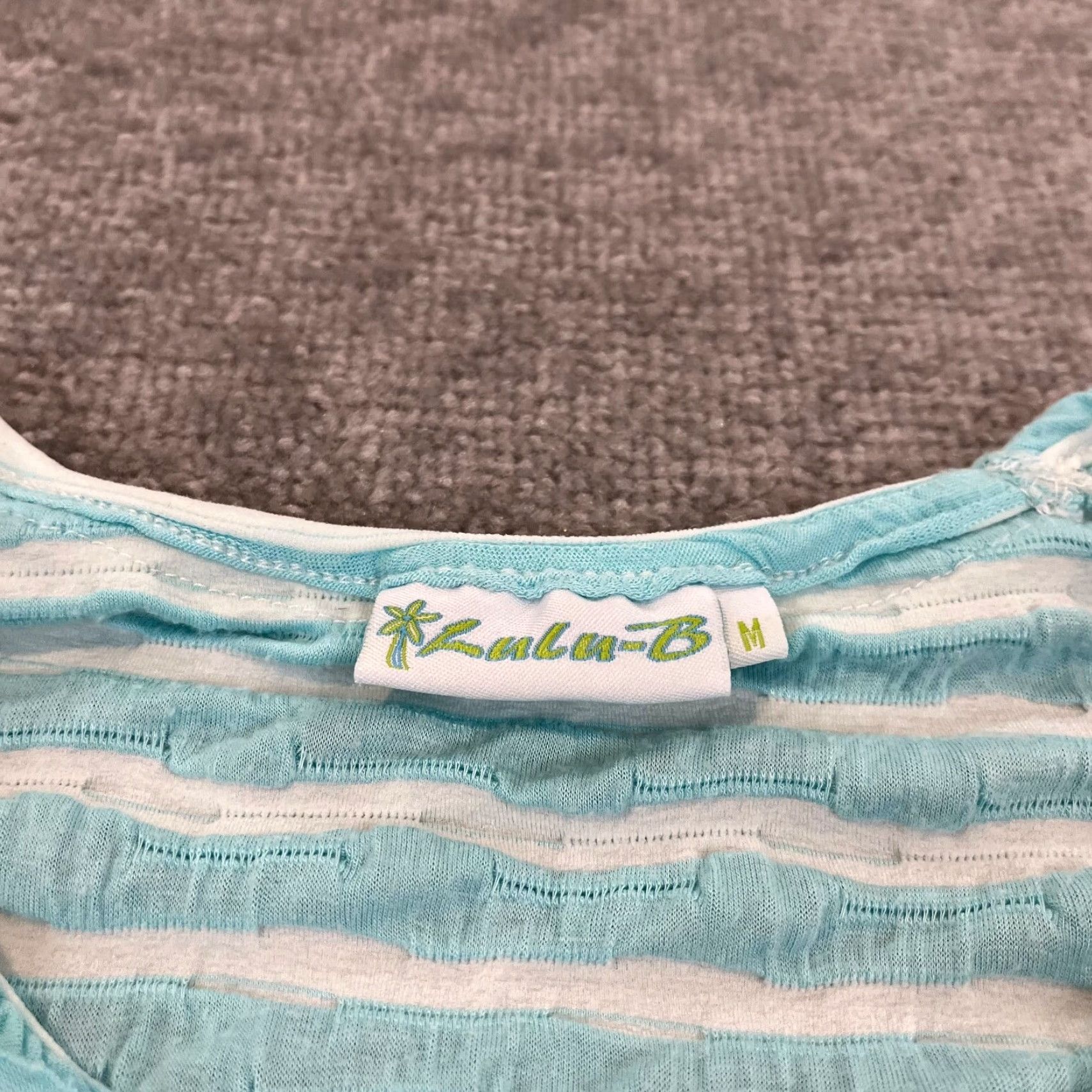 Vintage LULU B Shirt Womens Medium Blue White Striped Top Textured Short Sleeve Outdoor Shirt Size M / US 6-8 / IT 42-44 - 2 Thumbnail