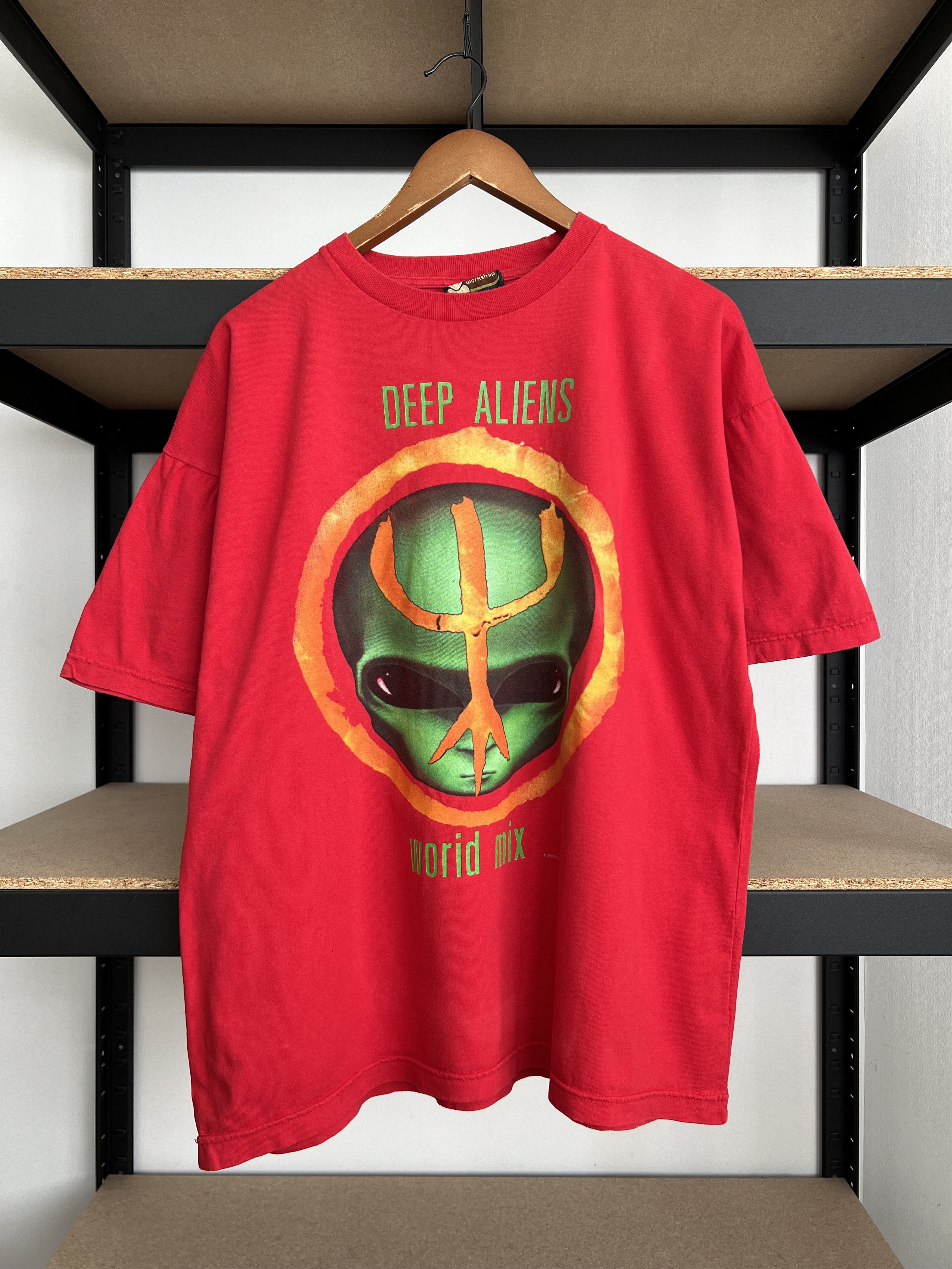 Alien Workshop Vintage 1996 Alien Workshop Alien Skateboards T-shirt Size US XL / EU 56 / 4 - 1 Thumbnail