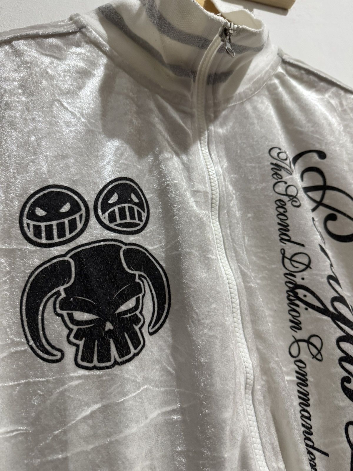 One Piece RARE ONE PIECE PORTGAS D. ACE VELVET TRACK JACKET Size US L / EU 52-54 / 3 - 6 Thumbnail