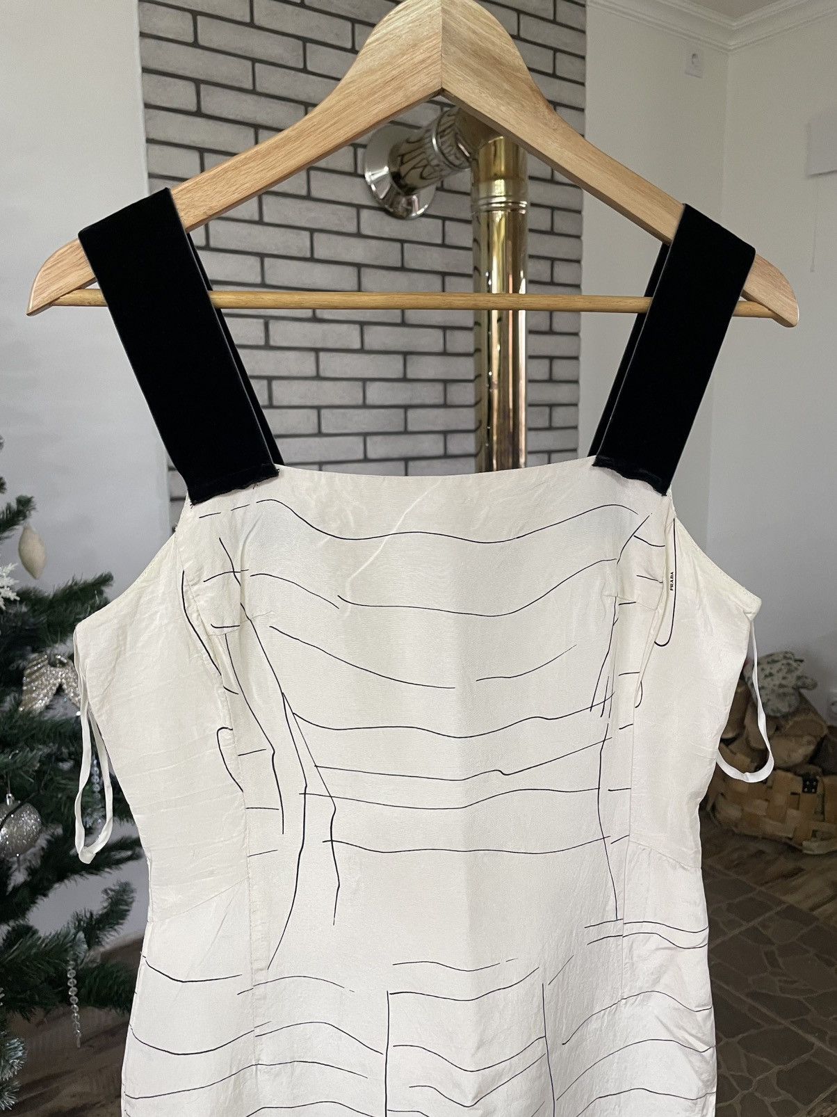 Miu Miu × Prada PRADA 100% SILK Luxury Avant Garde Runaway Dress Size XS / US 0-2 / IT 36-38 - 3 Thumbnail