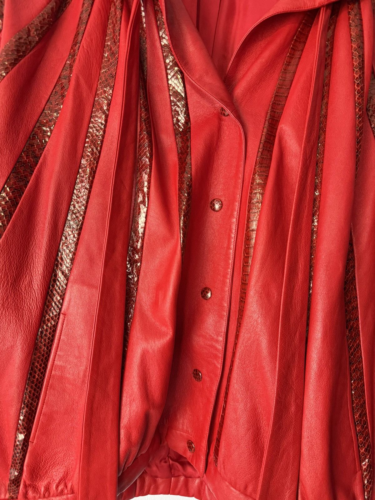 Vintage Vintage Vera Pelle Snake Skin Leather Red Jacket 80s MJ Size US L / EU 52-54 / 3 - 3 Thumbnail