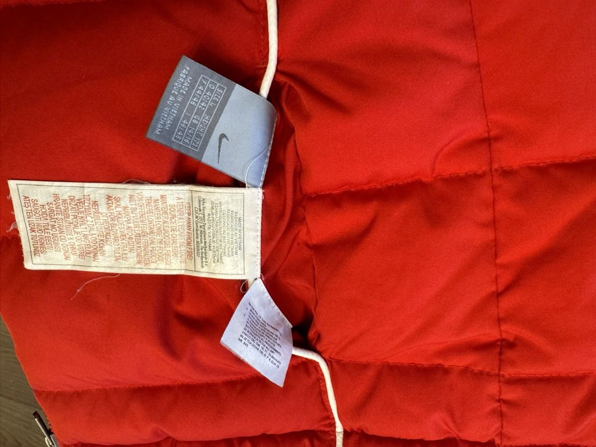 Nike Nike vest 90s women’s down puffer 2 in 1 reversible red Size L / US 10 / IT 46 - 14 Thumbnail