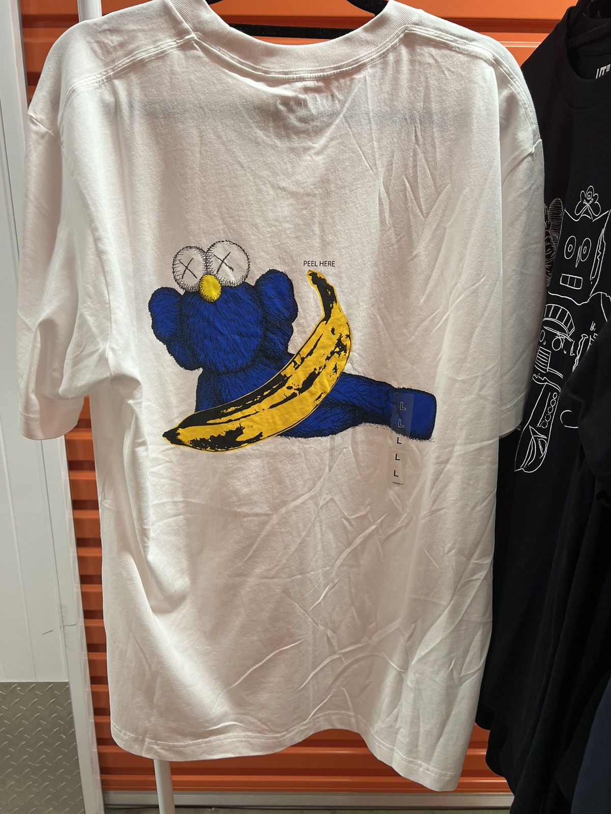 Andy Warhol × Kaws × Uniqlo Kaws Uniqlo Andy Warhol White Blue Banana Tshirt Size L Size US L / EU 52-54 / 3 - 3 Thumbnail