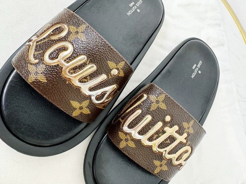 Louis Vuitton Louis Vuitton Slides Size 35 Used 2 -2505 Size US 4.5 / IT 34.5 - 2 Thumbnail