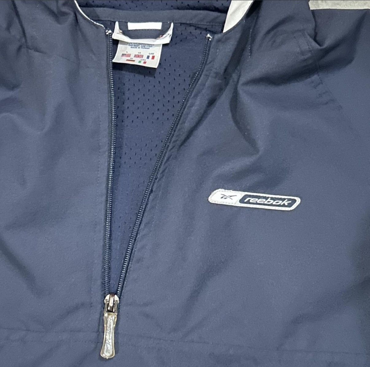 Reebok Reebok Windbreaker Cropped Size US M / EU 48-50 / 2 - 2 Thumbnail