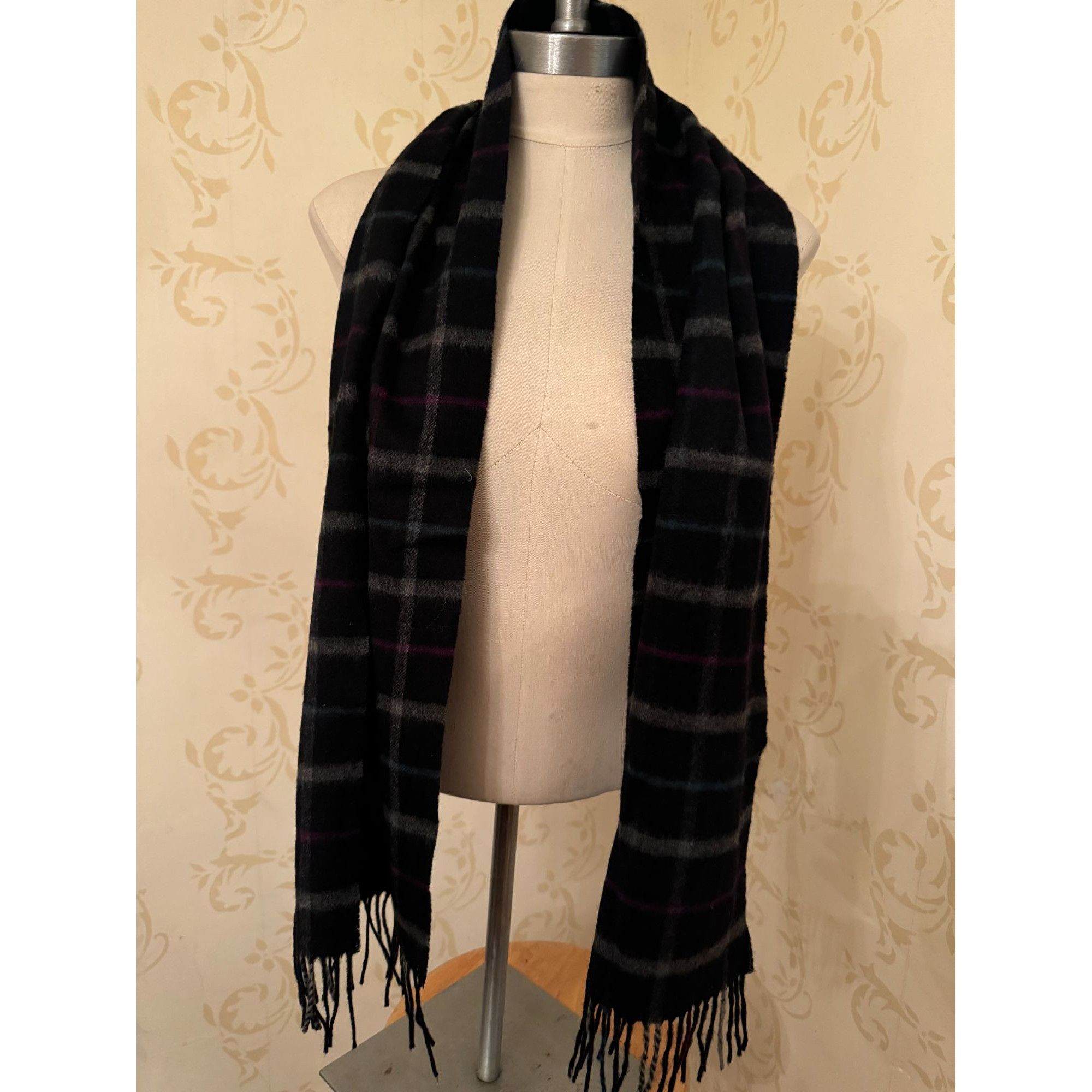 Burberry Men's Vintage Burberrys Christmas Scarf Scotland Cashmere Pl Size ONE SIZE - 3 Thumbnail