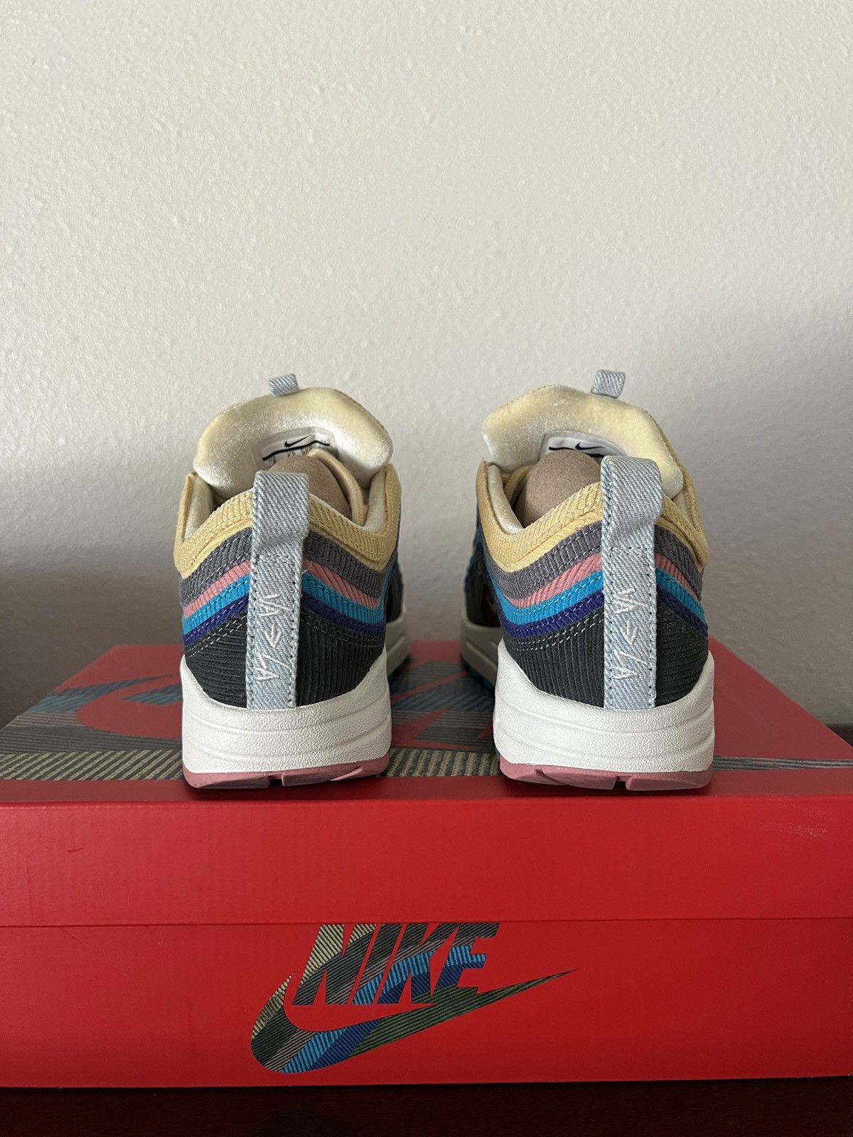 Nike AIR MAX 1/97 SW Size US 5 / EU 37 - 4 Thumbnail