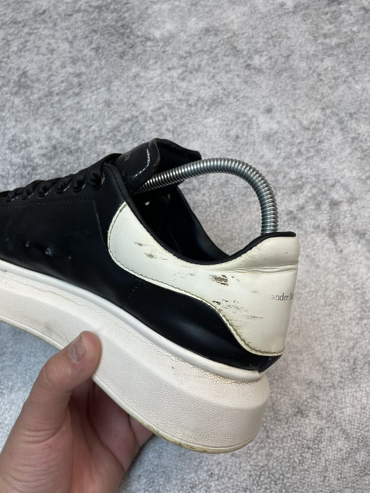Alexander McQueen Alexander McQueen Leather Sneakers White Size US 6 / IT 36 - 13 Thumbnail