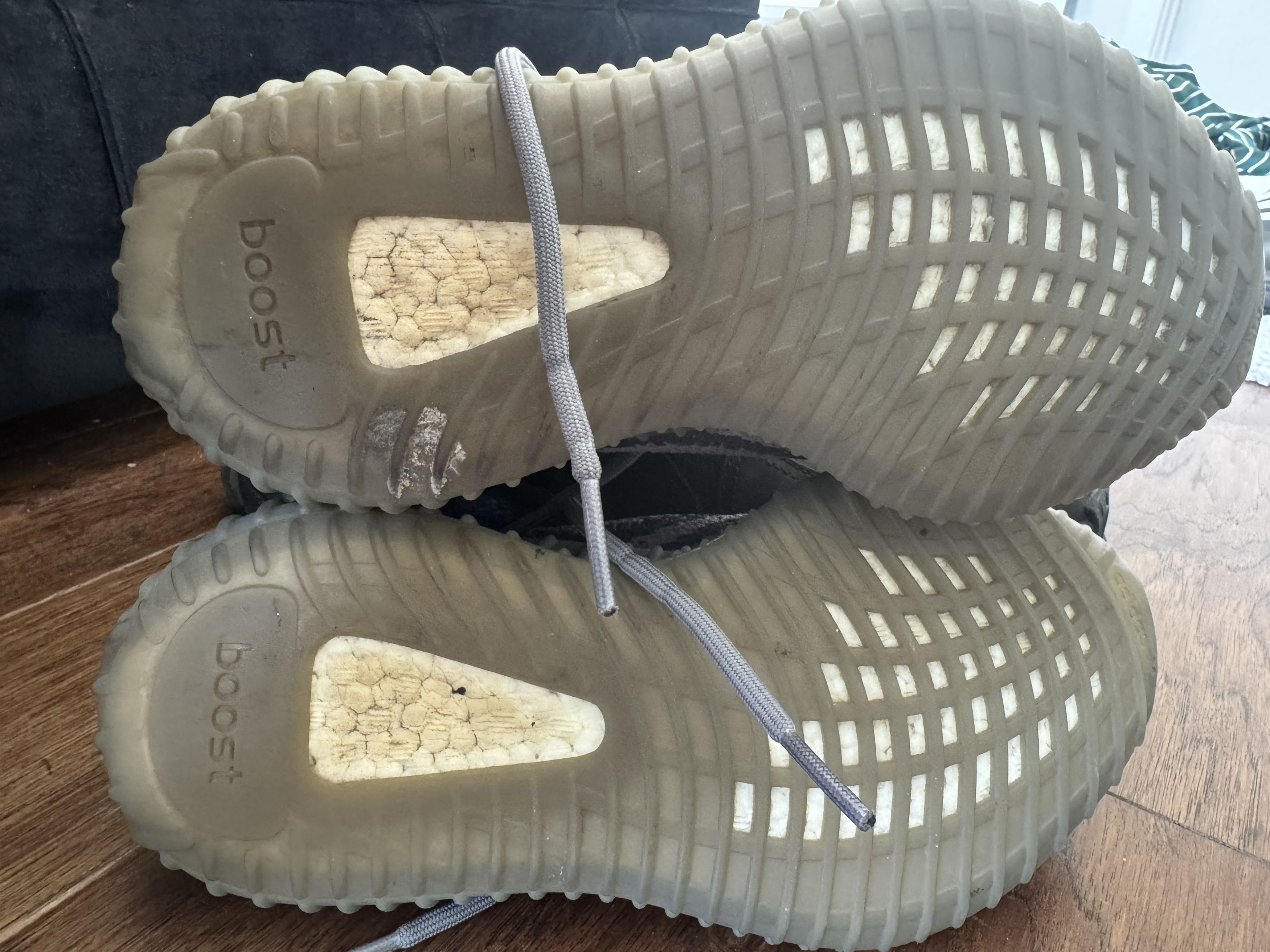Yeezy Yeezy Boost 350 V2 Beluga 2.0 Size US 5 / EU 37 - 3 Thumbnail