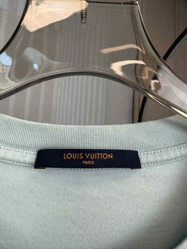 Louis Vuitton Louis Vuitton Haze blue gradient short sleeves Size US XXL / EU 58 / 5 - 3 Thumbnail