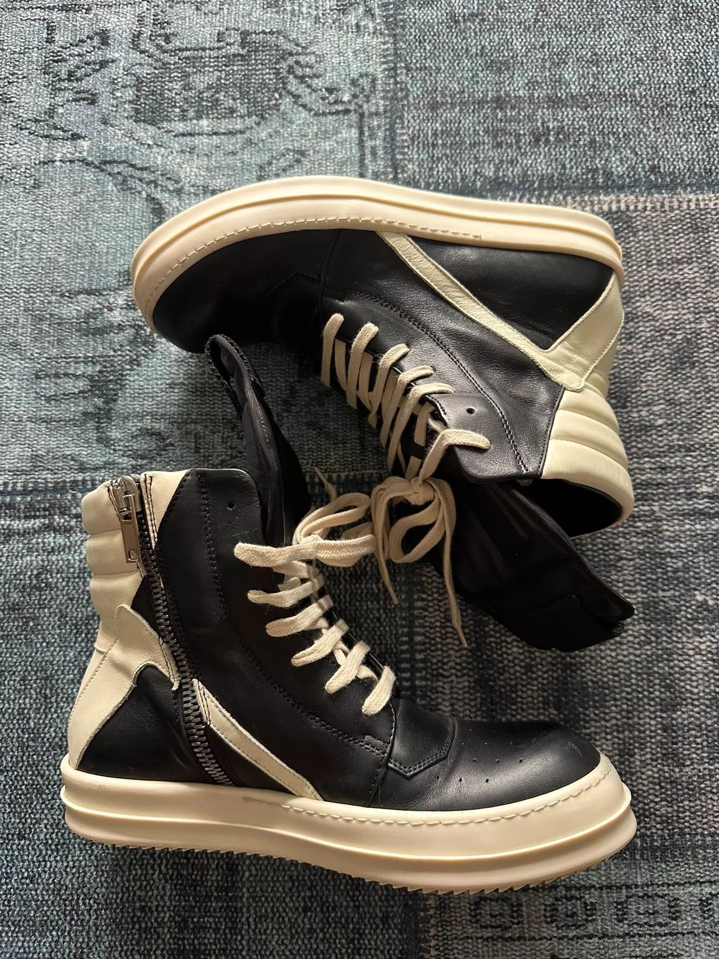 Rick Owens Rick Owens Inverted Triangle Hi-Top Sneakers 40.5 Size US 7.5 / EU 40-41 - 2 Thumbnail