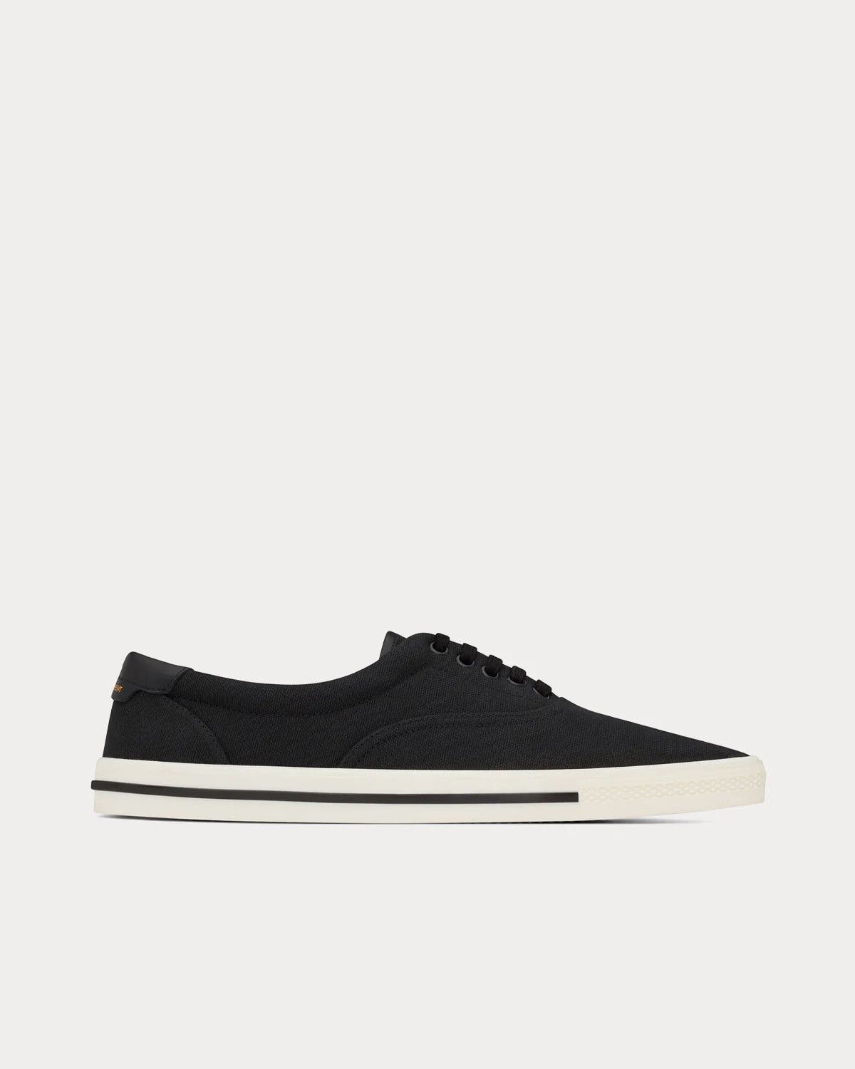 o1s1wg110724 Club Low-Top Canvas Sneakers in White/Black