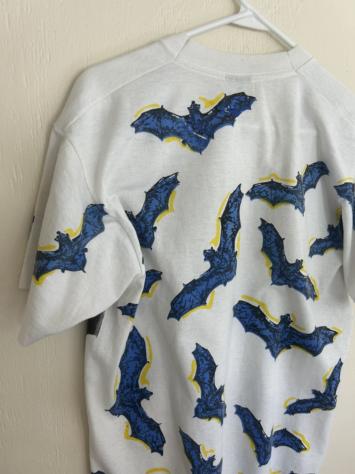DC Comics 1988 Vintage Batman AOP Bats DC Comics T-shirt Size US L / EU 52-54 / 3 - 11 Thumbnail