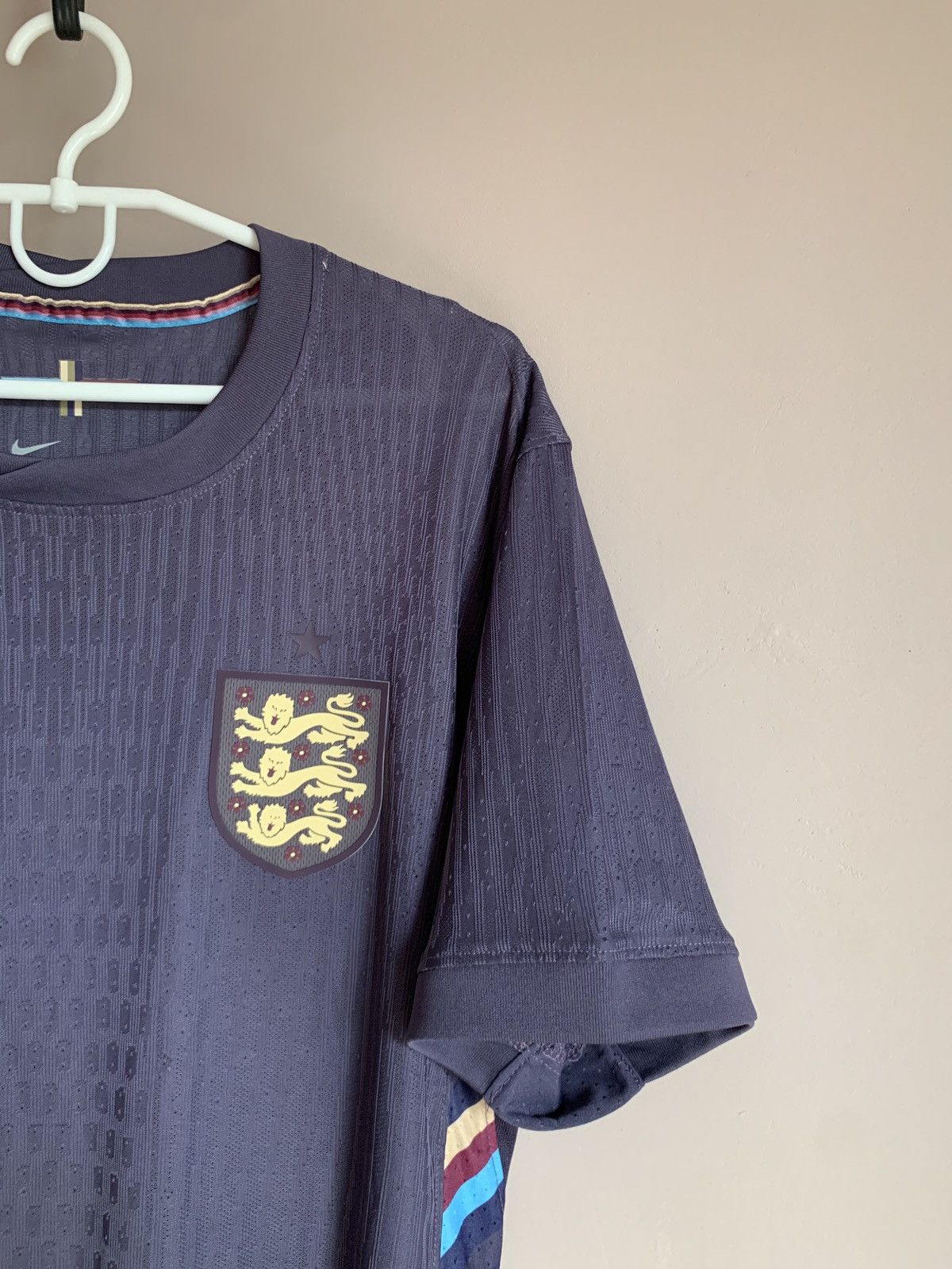 Nike England Away Football Shirt Nike Soccer Jersey Size XL Size US XL / EU 56 / 4 - 4 Thumbnail