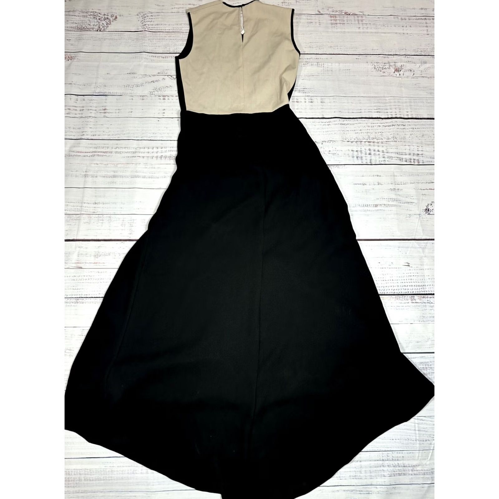 Diane von Furstenberg Diane von Furstenberg Dress Maxi Beige Black Hi-Low XS Fit & Flare Rayon N/A Sleeveless Womens, Casual, Party/Cocktail, Vintage? Size XS / US 0-2 / IT 36-38 - 3 Thumbnail