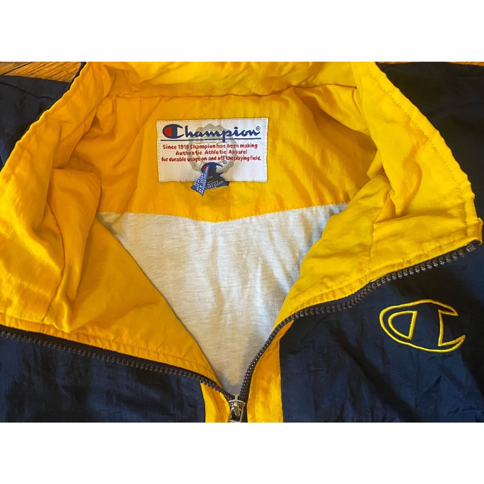 Champion VTG Champion Jacket Adult L Blue Pockets Spell Logo Vented Size US L / EU 52-54 / 3 - 4 Thumbnail