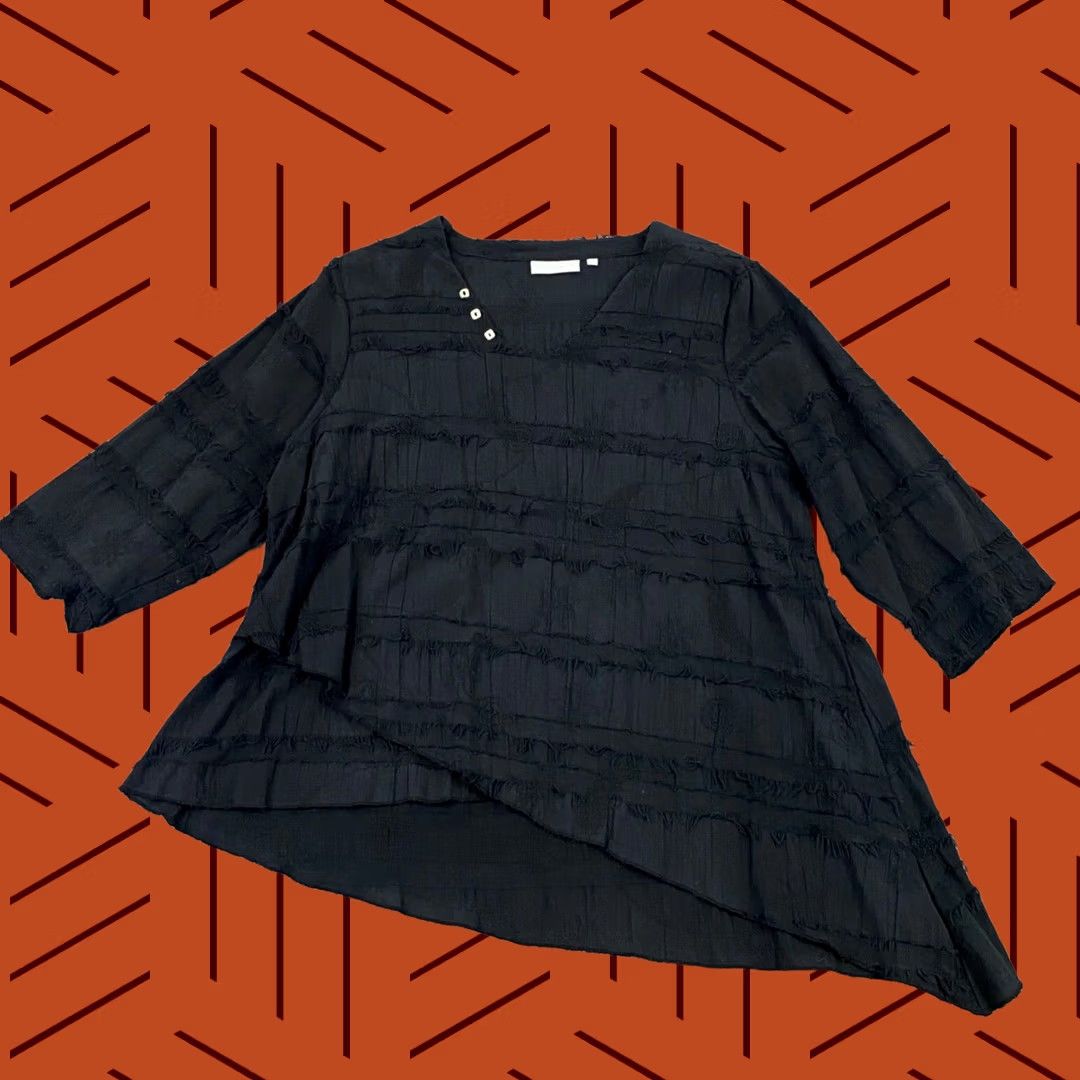 Vintage Lulu-B Top Womens Large Black Ruffle Asymmetrical 3/4 Sleeve Shirt V-Neck Button Shirt Blouse Men/Women? Size L / US 10 / IT 46 - 1 Thumbnail