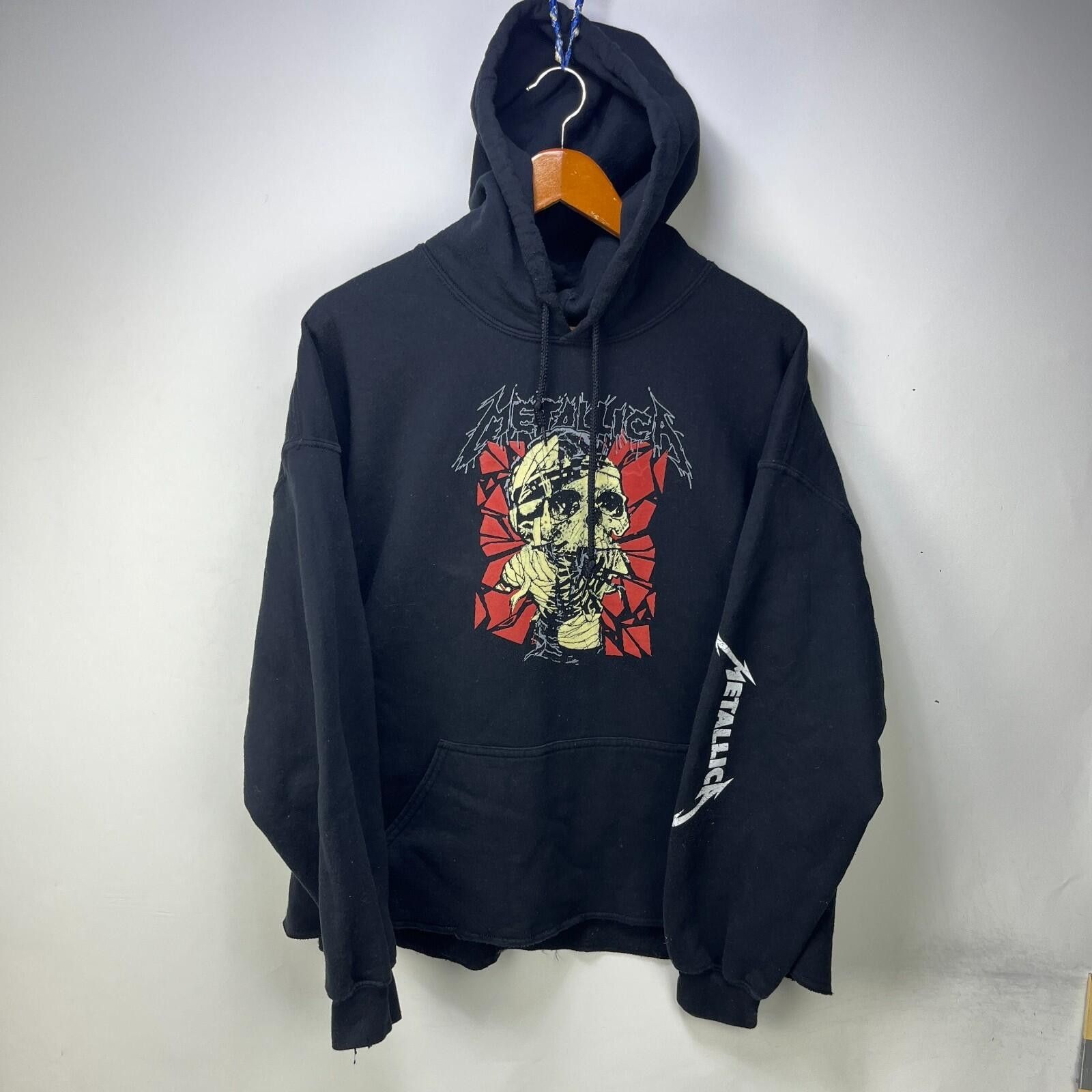 Metallica Vintage Metallica One Skull Red Shattered Glass Hoodie XL Size US XL / EU 56 / 4 - 1 Thumbnail