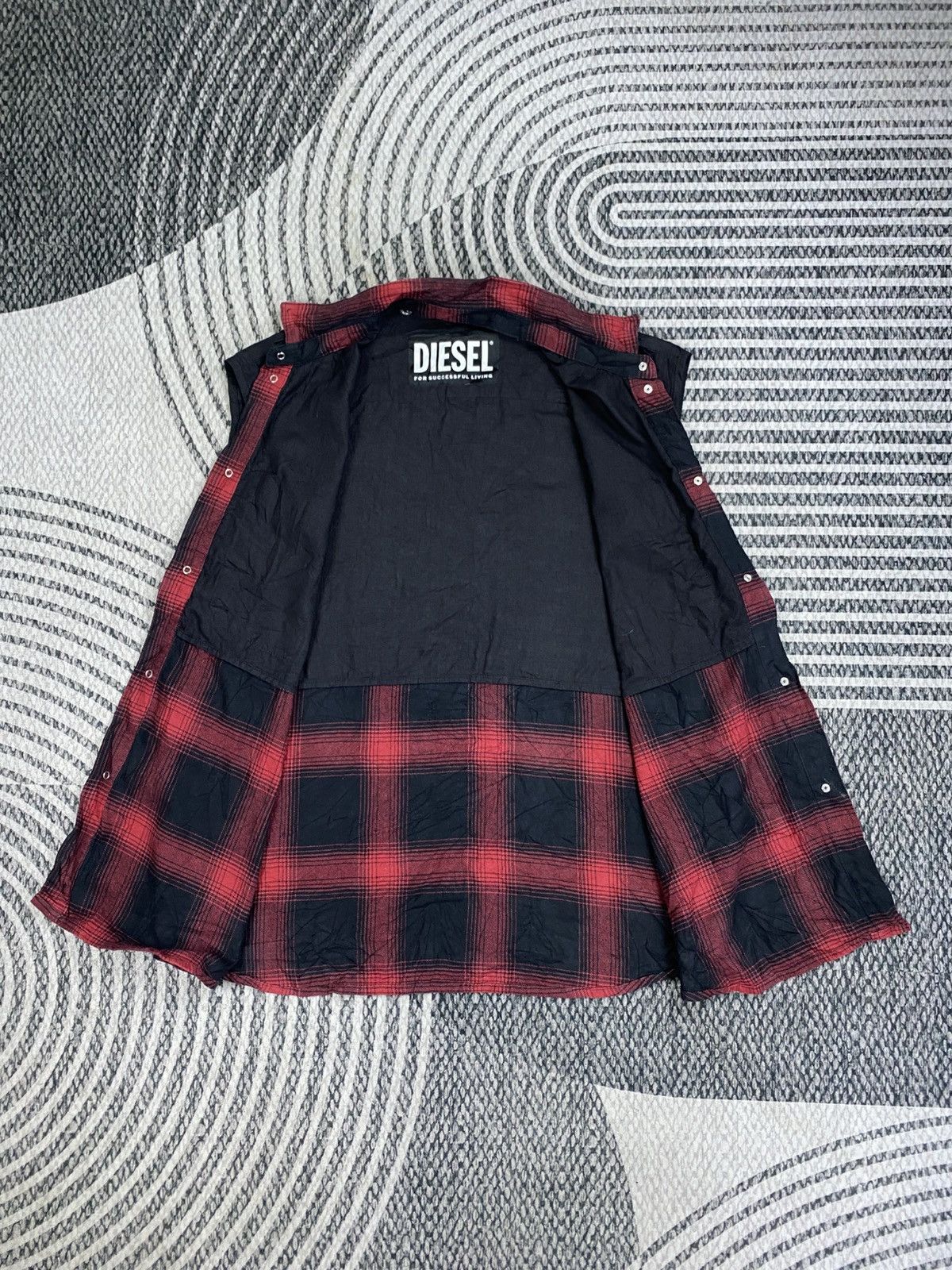 Diesel Vintage Diesel Sleeveless Button Down Red Checked Shirt Size US XL / EU 56 / 4 - 5 Thumbnail