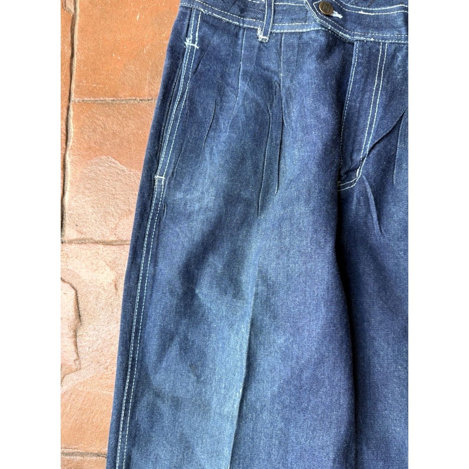 Vintage VINTAGE Andre De Leure Jeans Men 33x31 Straight Denim Blue 90s Mens Jeans Straight Leg Dark Wash Embroidered Pockets Size US 33 - 4 Thumbnail