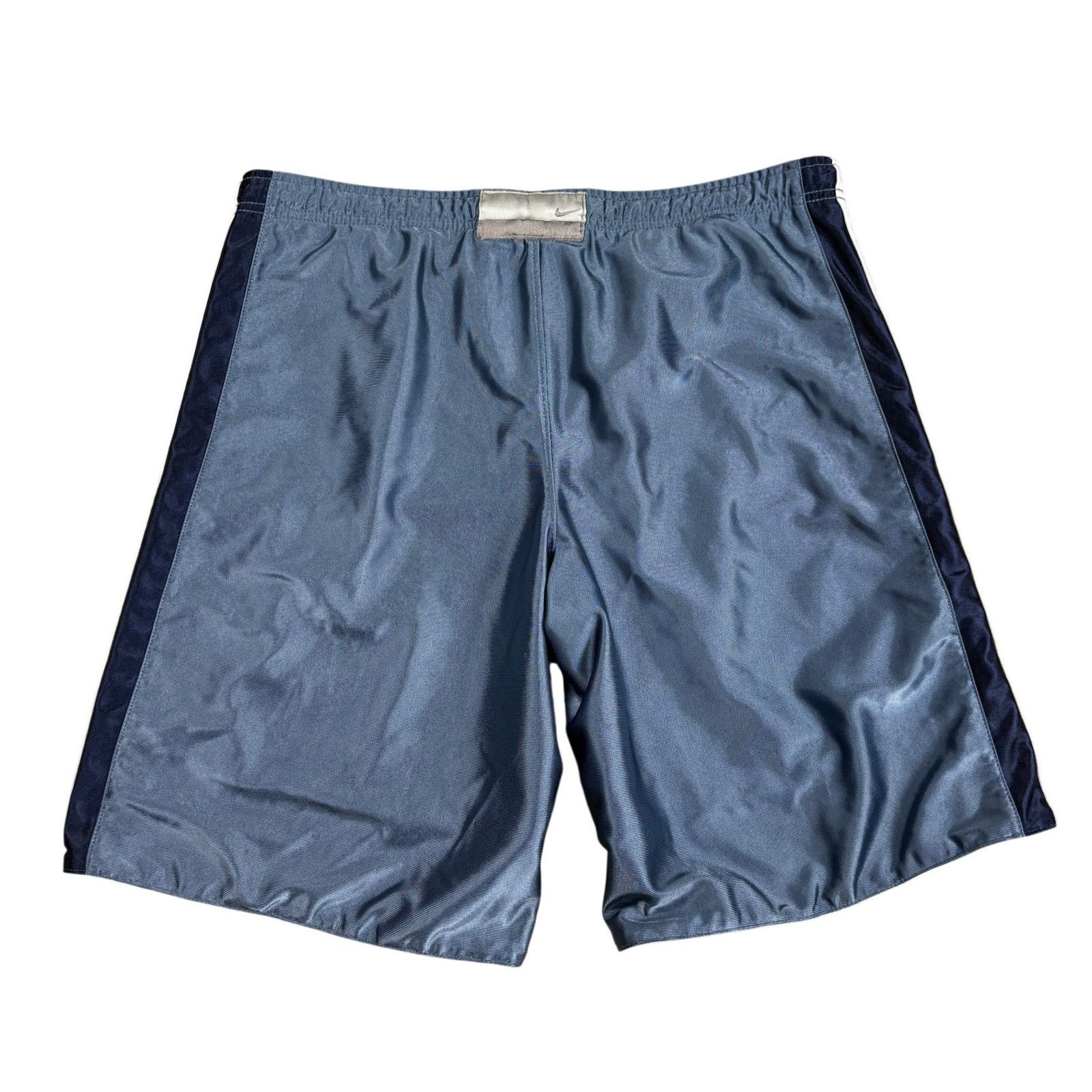 Nike vintage y2k 2000s gray tag Nike Hoops reversible shorts M Size US 34 / EU 50 - 2 Thumbnail