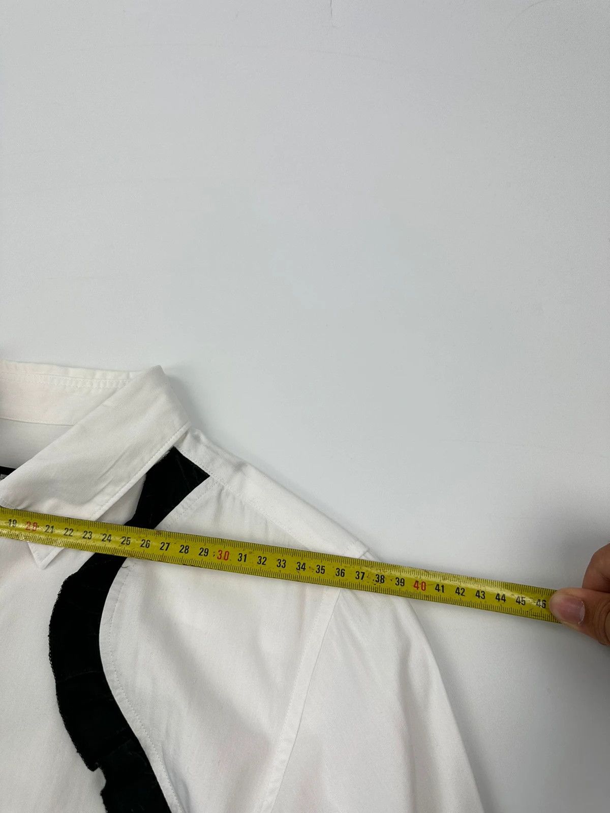 Comme des Garcons Comme Des Garçons Black AD2010 White & Black Straps Shirt Size XS / US 0-2 / IT 36-38 - 16 Thumbnail
