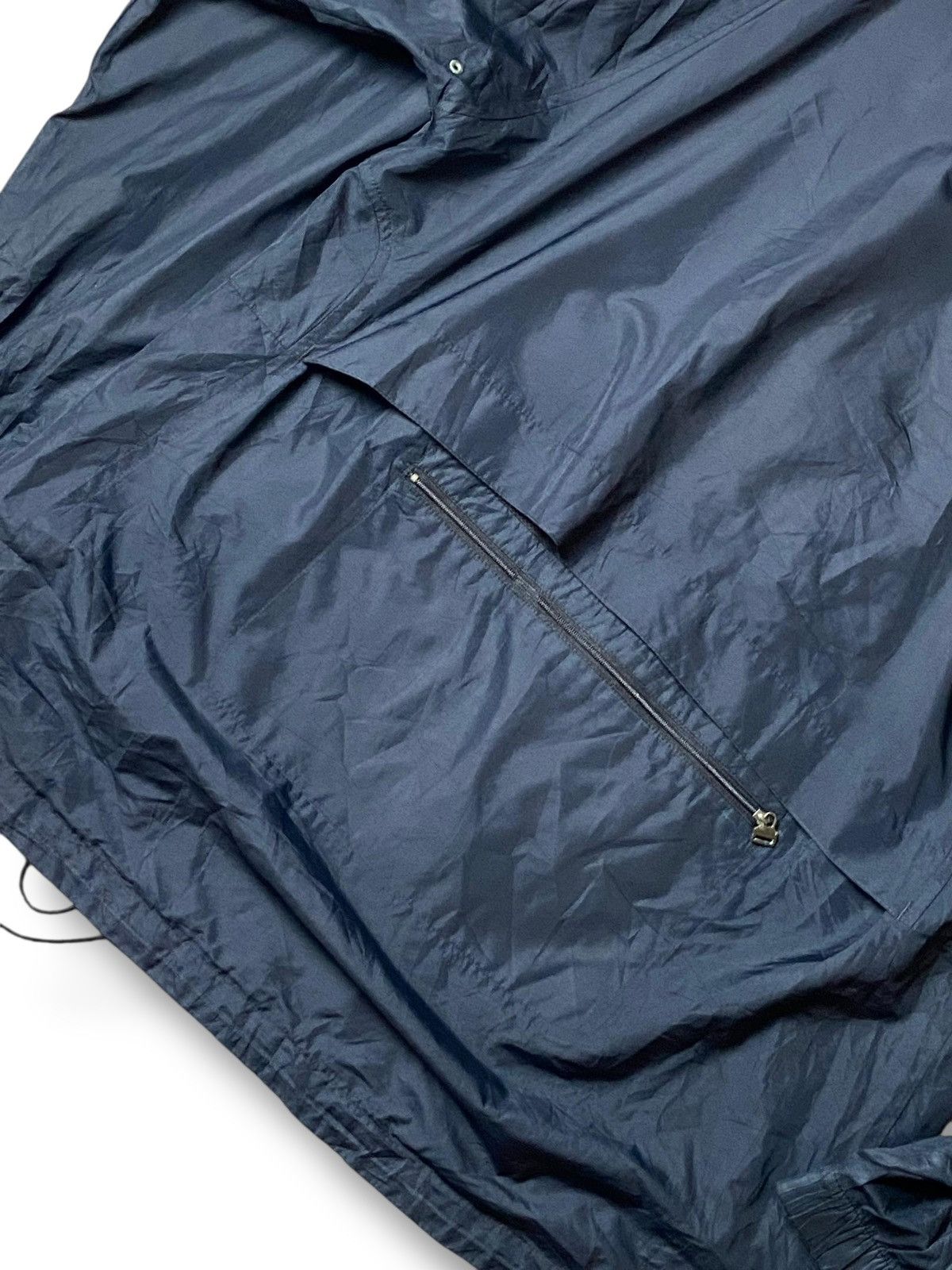 Nike × Vintage NIKE APS Men’s Nylon Lightweight Windbreaker (121) Size US M / EU 48-50 / 2 - 2 Thumbnail