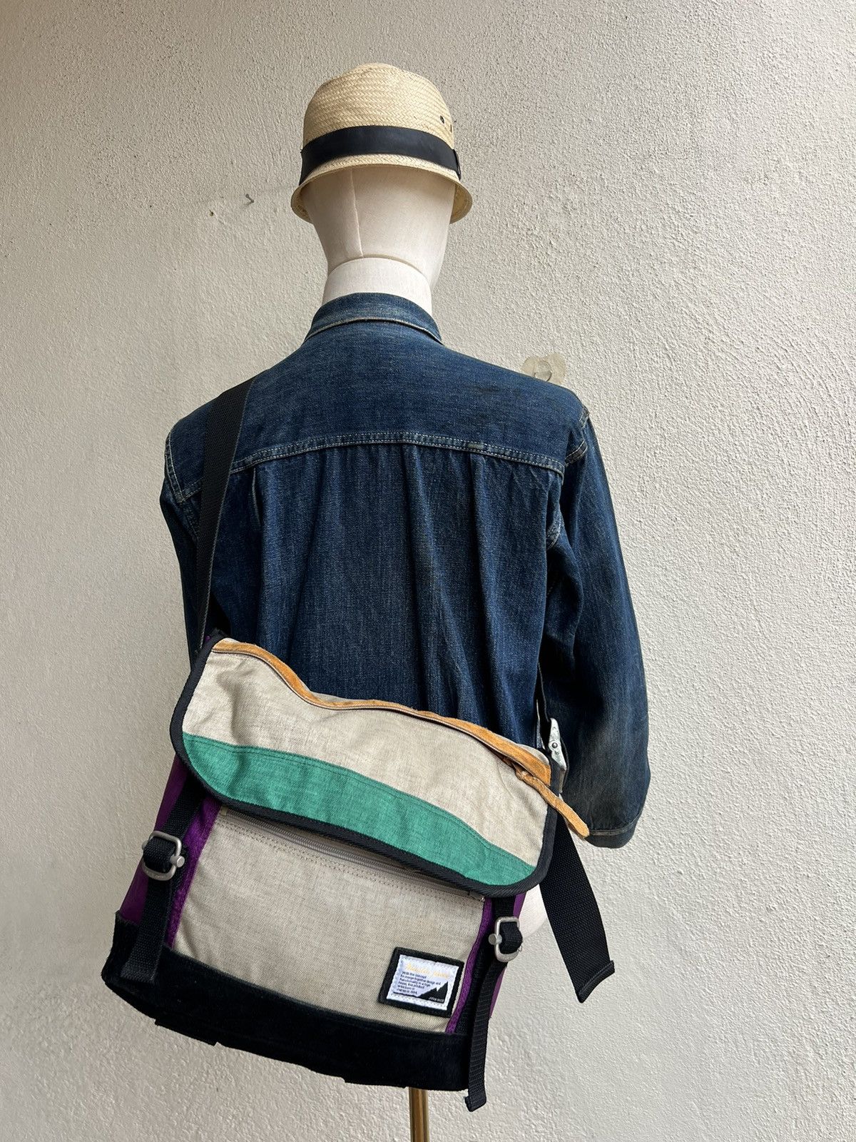 Leather × MasterPiece Vintage Masterpiece Japan Nylon Leather Messenger Bag Size ONE SIZE - 1 Thumbnail