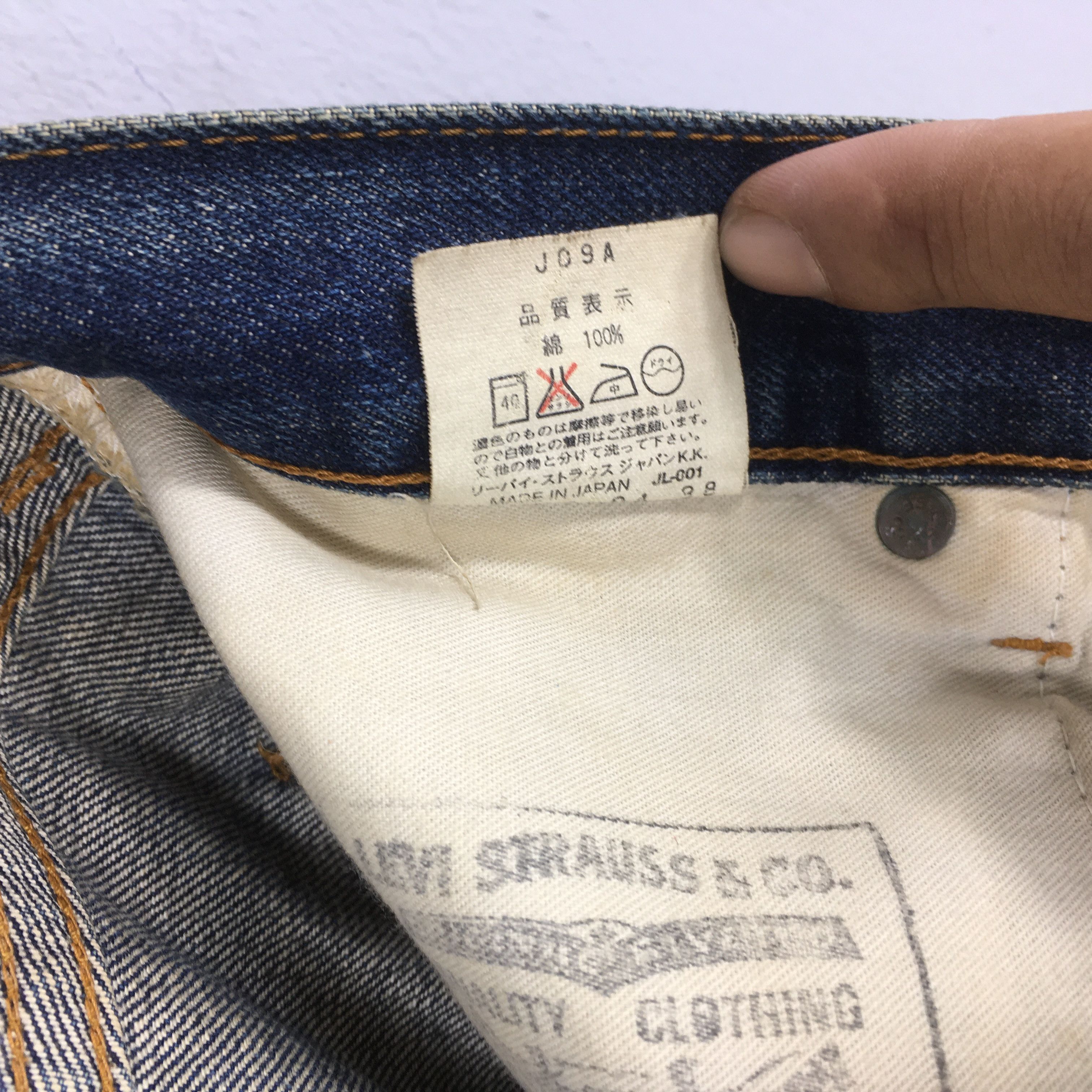 Levi's Size 29x28.5 Vintage 90's Levi's 502 Big E LVC Jeans S1959 Size US 29 - 15 Thumbnail