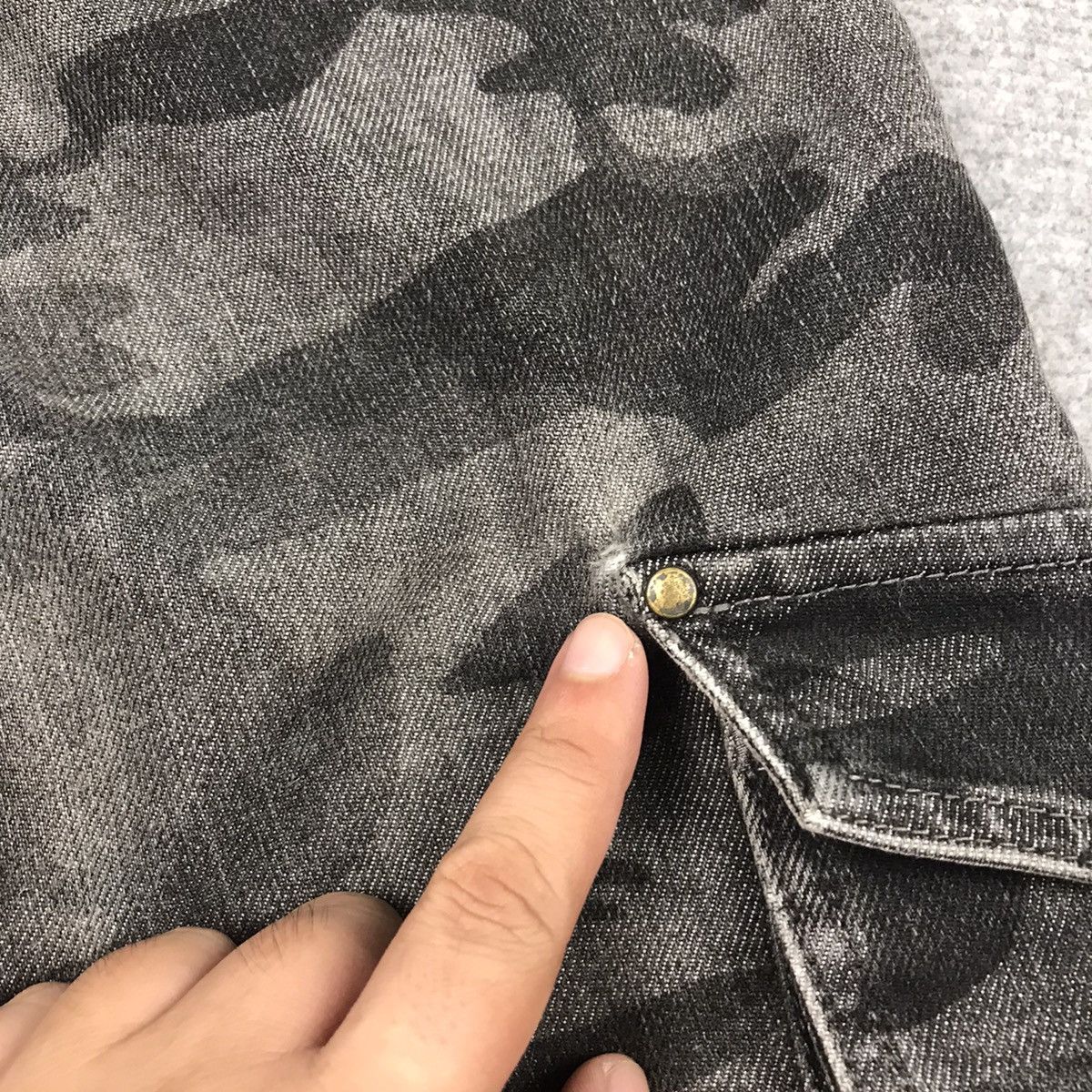 Japanese Brand JAPANESE CARGO POCKET BLACK CAMO FADED PANTS Size US 30 / EU 46 - 12 Thumbnail