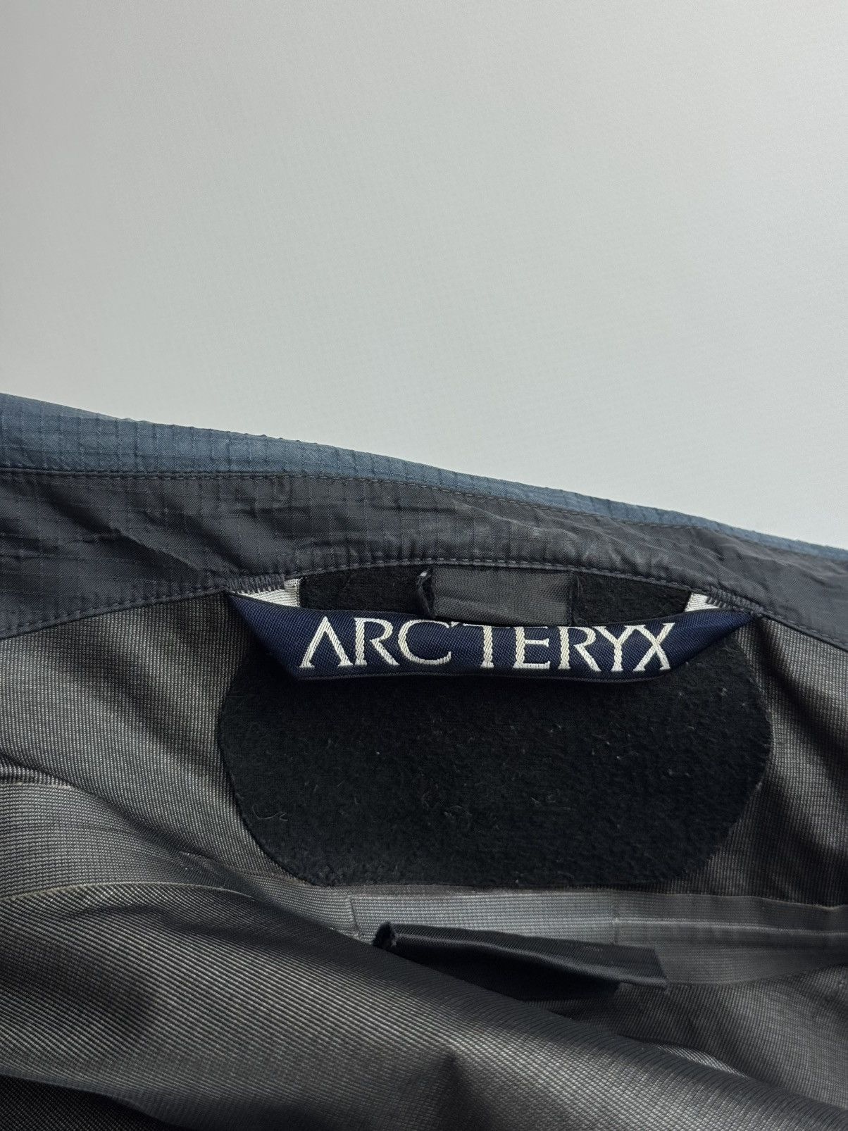 Arc'teryx Vintage 1999 Arc’teryx Theta LT Gore Tex Jacket Smoke Blue Size US XL / EU 56 / 4 - 10 Thumbnail