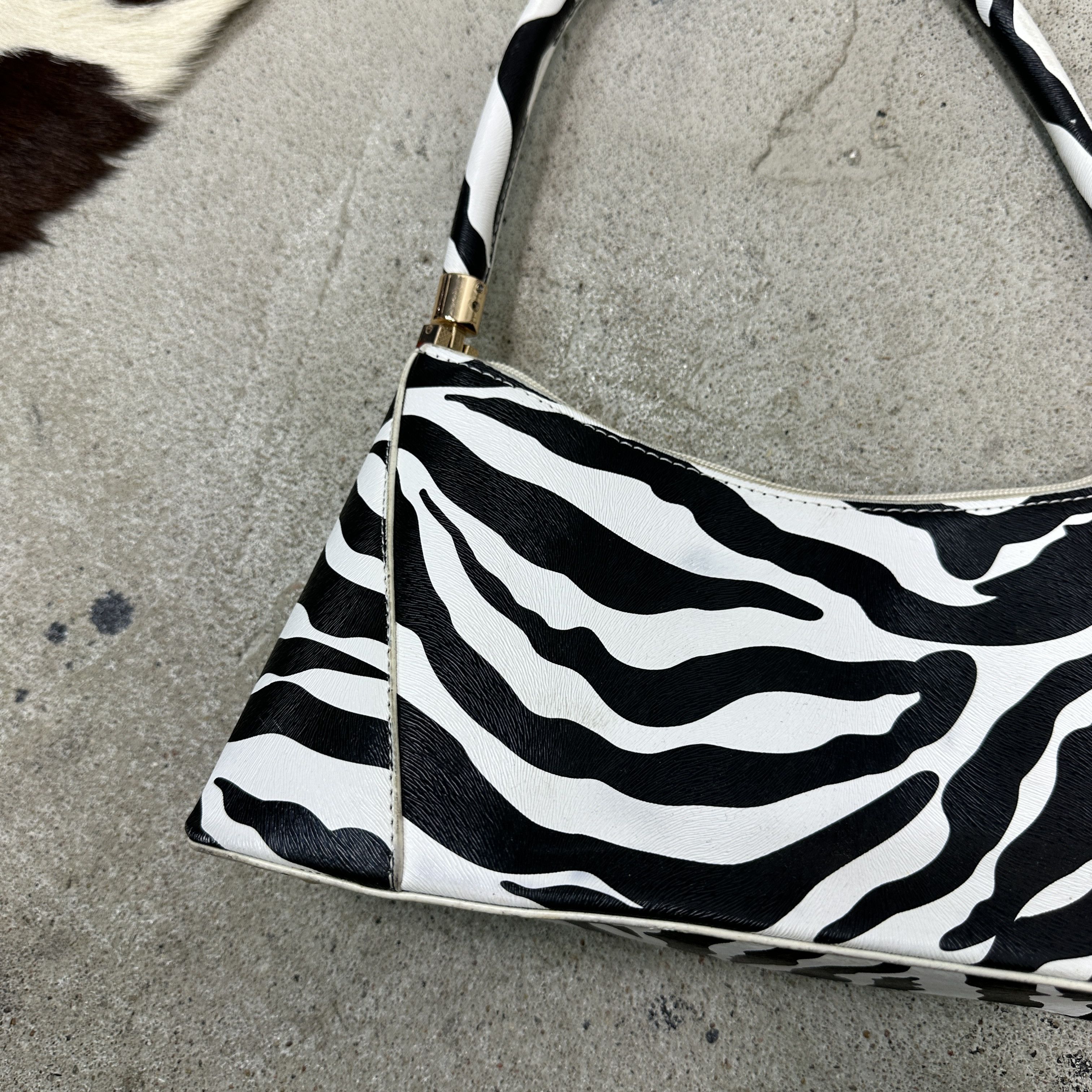 Vintage Vintage Mini Baguette Zebra Print Shoulder Bag Y2K Size ONE SIZE - 6 Thumbnail