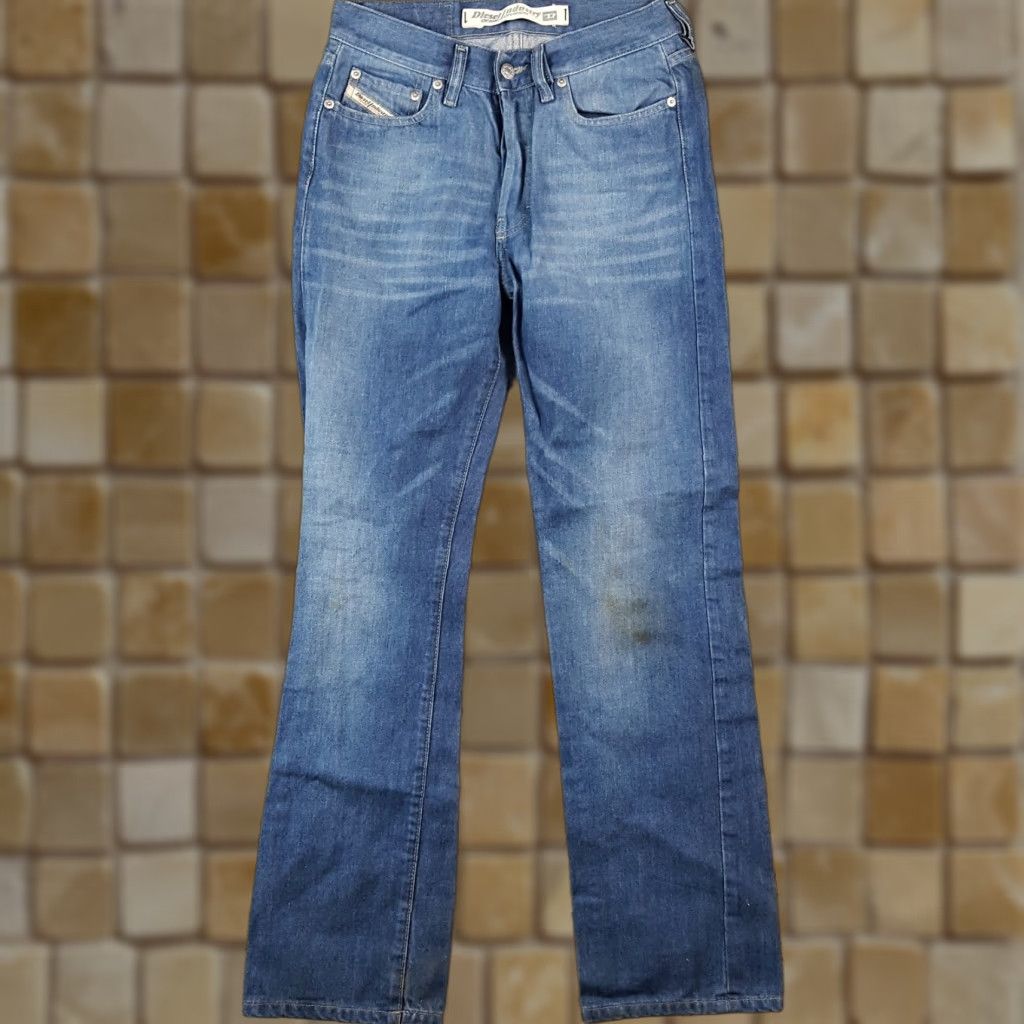 Diesel VINTAGE Diesel Blue Denim Jeans Straight Leg Button Fly Men's Size 28x30 Grunge 90s Rock Size US 28 / EU 44 - 1 Thumbnail