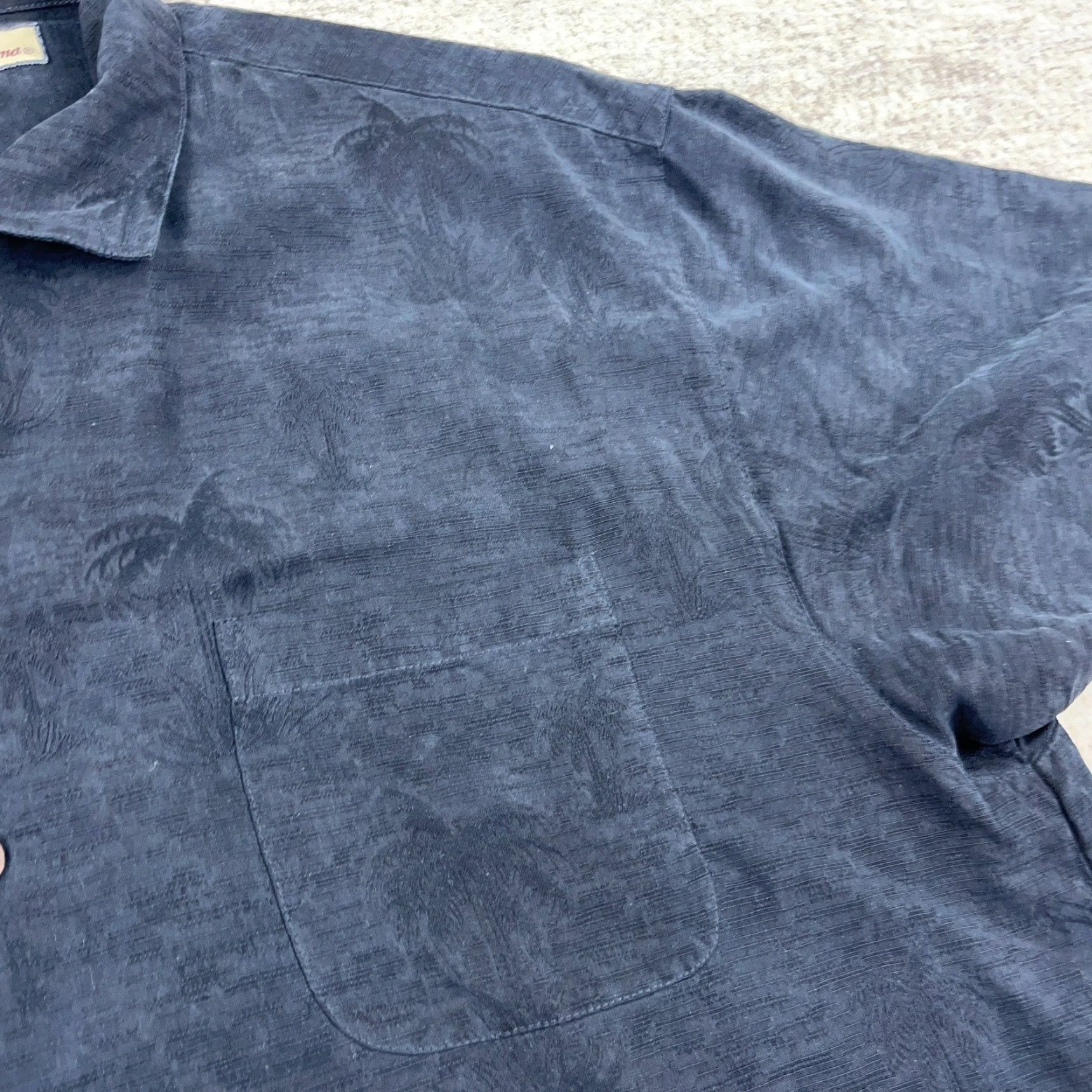 Tommy Bahama Tommy Bahama Shirt Men Medium Black Silk Button-Up Hawaiian Camp Pineapple Palms Size US M / EU 48-50 / 2 - 5 Thumbnail