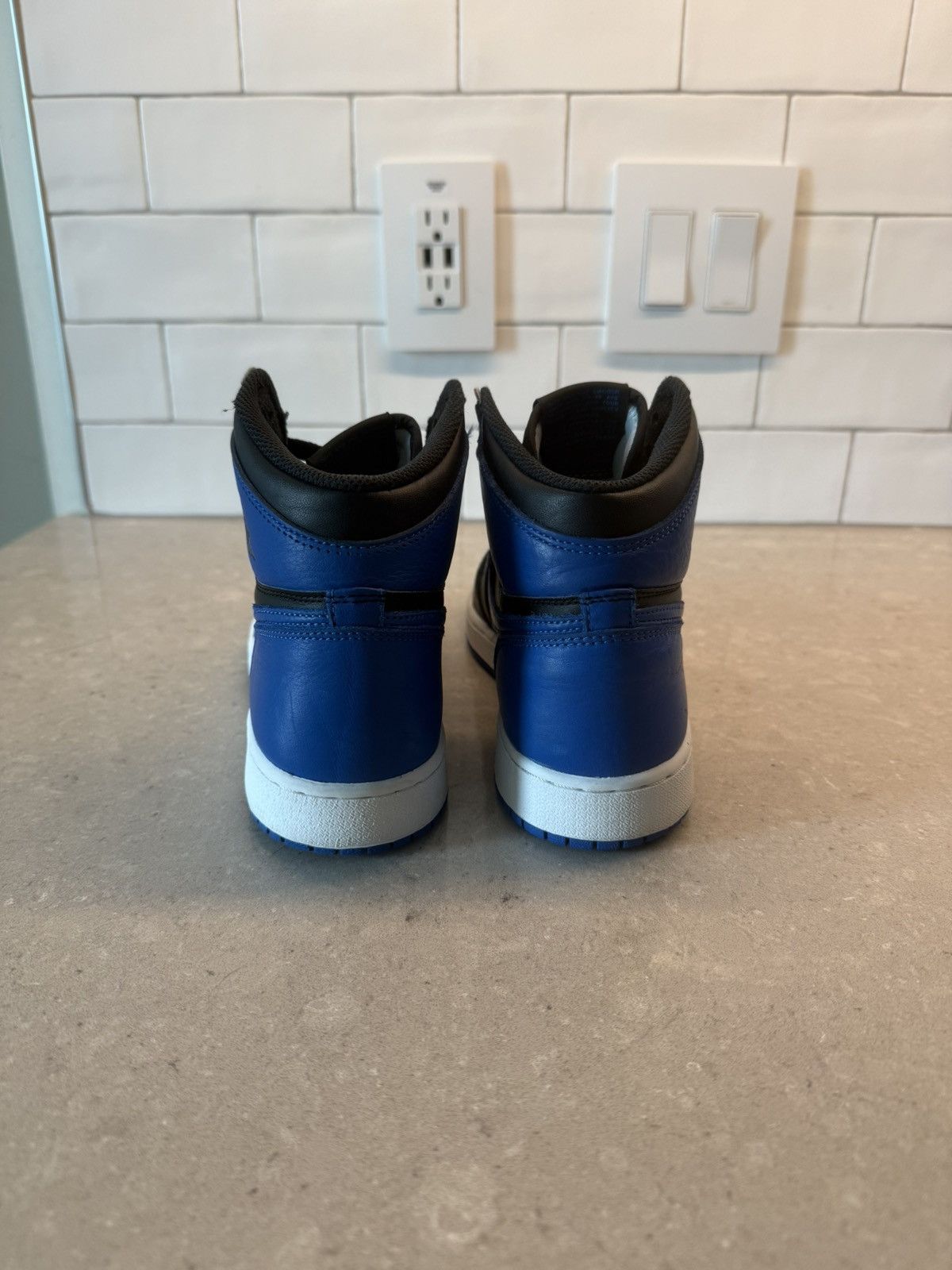 Nike Size 7Y - Jordan 1 Royal Blue HIGH OG Size US 7 / EU 40 - 4 Thumbnail