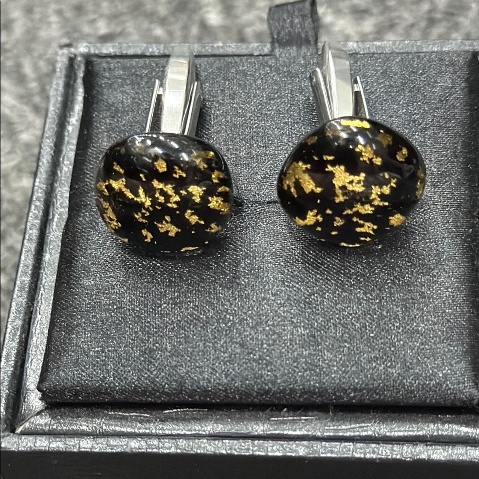 Other NWT Men’s beautiful black and gold spec cuff links Size ONE SIZE - 2 Thumbnail