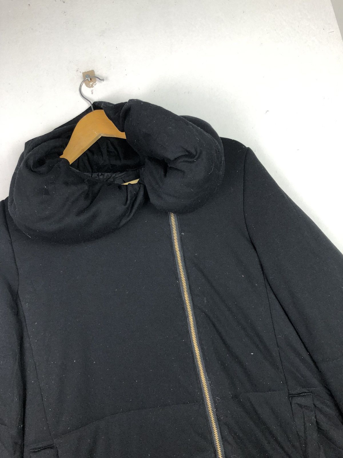 Gu Cross Zipper Long Jacket