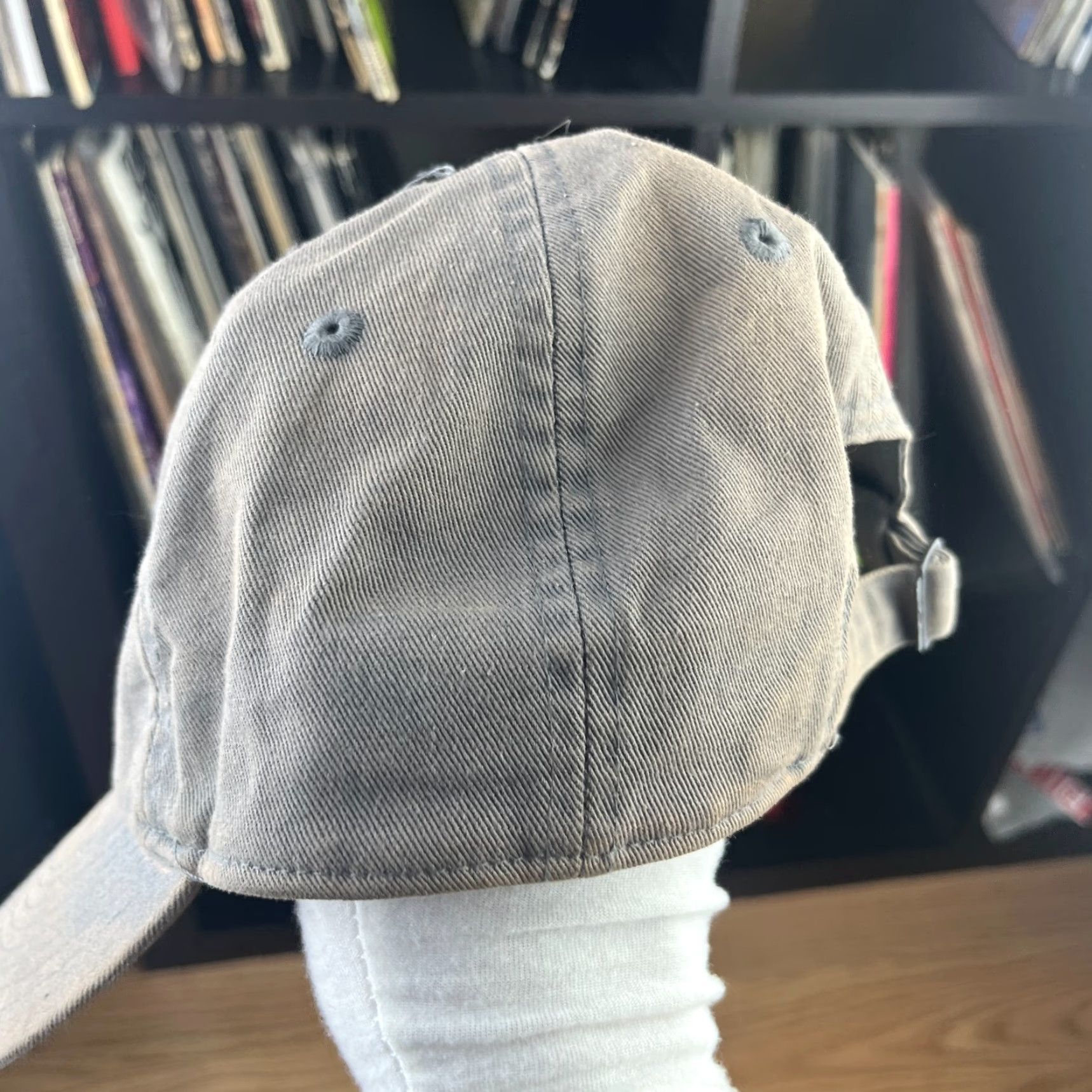 Nike VINTAGE Nike Sun Faded Y2K Strapback Hat Adjustable Baseball Cap Mens One Size Gray 90s Classic Adjustable Size ONE SIZE - 3 Thumbnail