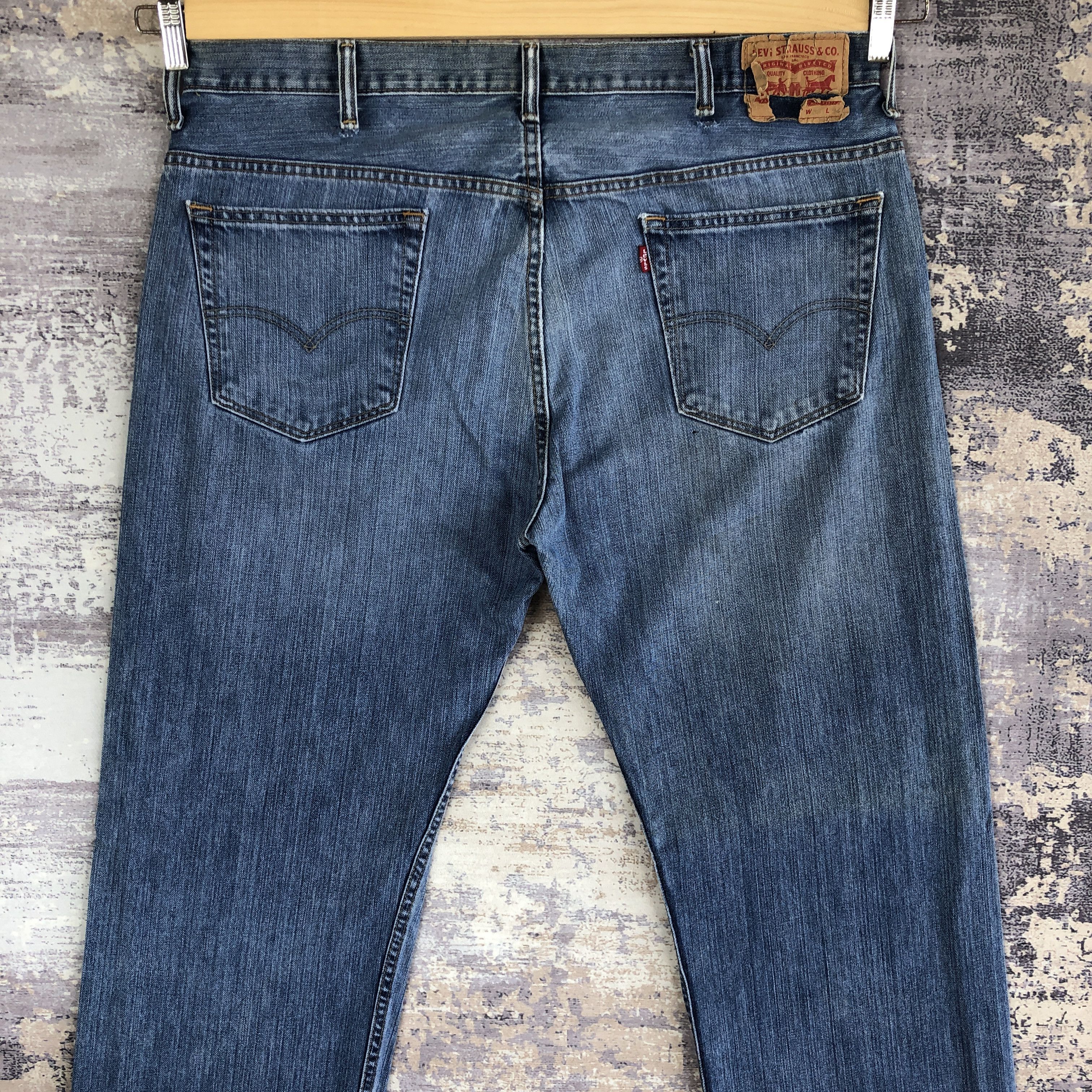 Levi's Vintage Levis 569 Light Wash Jeans Levi's Faded Baggy Denim Size US 40 / EU 56 - 4 Thumbnail