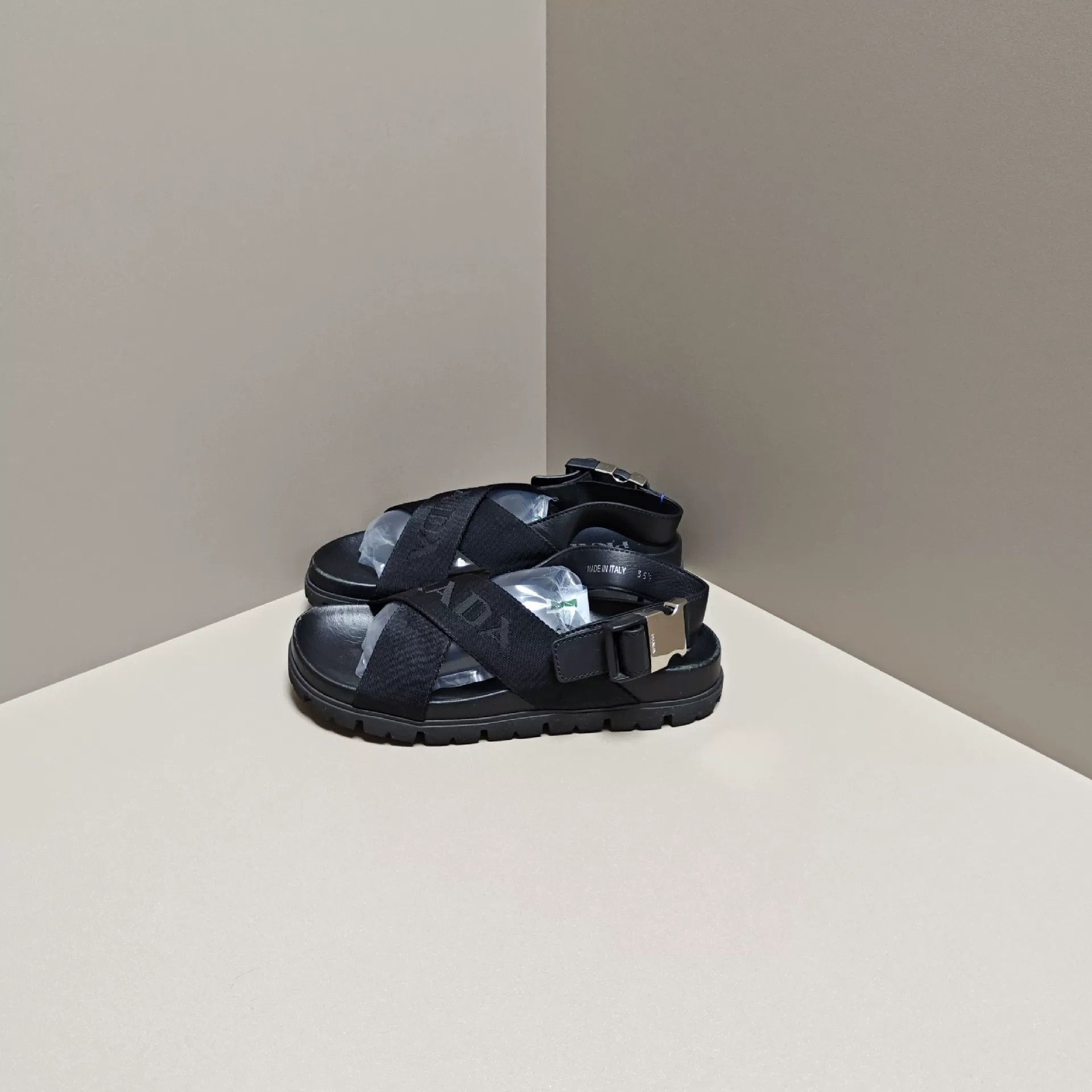 Prada Prada Sandals us_5 Women Size US 5 / IT 35 - 1 Thumbnail