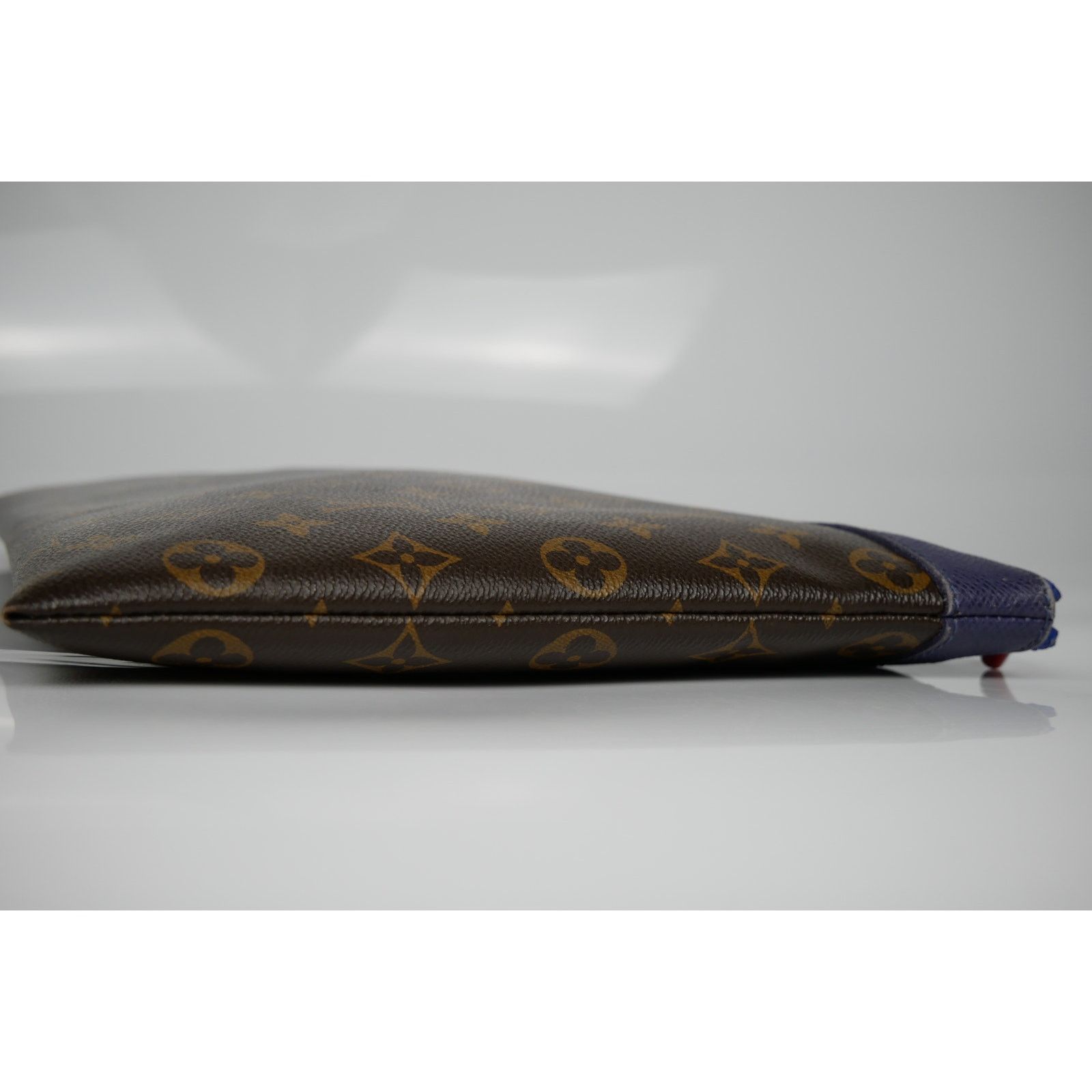 Louis Vuitton Limited Edition Monogram Pochette Apollo Clutch Size ONE SIZE - 12 Thumbnail