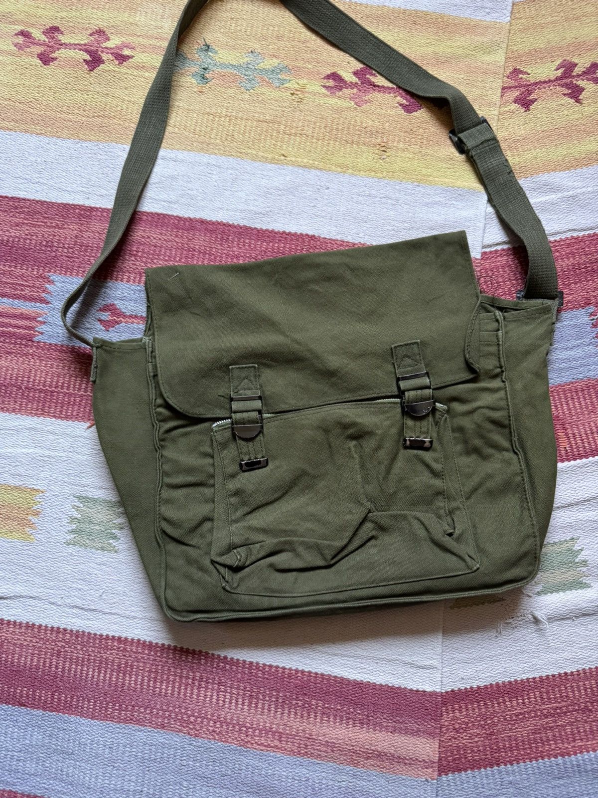 Vintage Vintage 80-90’s Chinese Army Military Shoulder Bag Size ONE SIZE - 2 Thumbnail