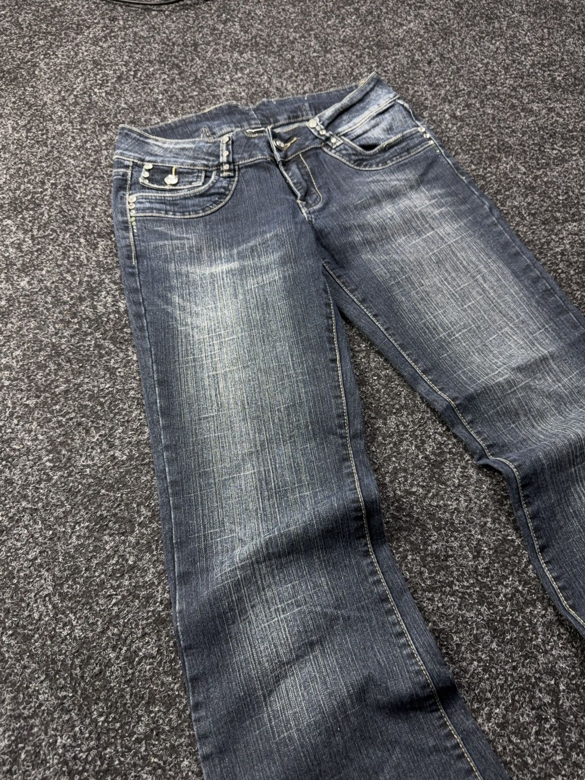 Japanese Brand Retro 00s Y2K Rhinestone Embroidered Bootcut Jeans Size 27" / US 4 / IT 40 - 5 Thumbnail