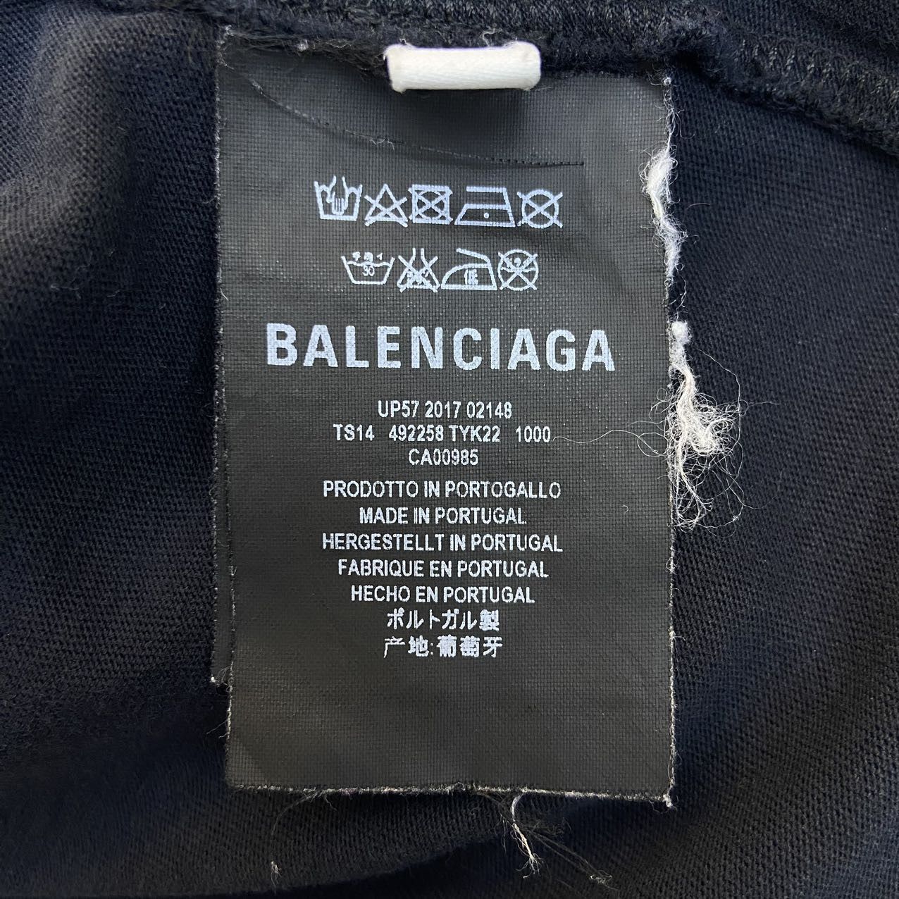 Balenciaga Balenciaga Rainbow Gradient Logo Crew Neck T-shirt K26WX Size US XS / EU 42 / 0 - 6 Thumbnail