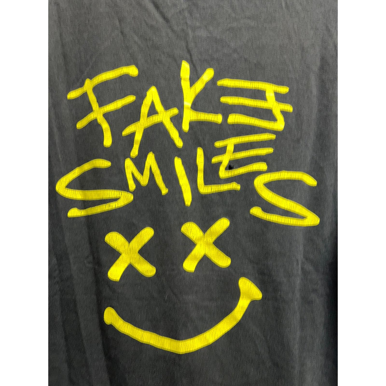 THE WORLD IS YOURS Yours Truly Fake Smiles Shirt We Hurt The Ones Tee Large Size US L / EU 52-54 / 3 - 6 Thumbnail