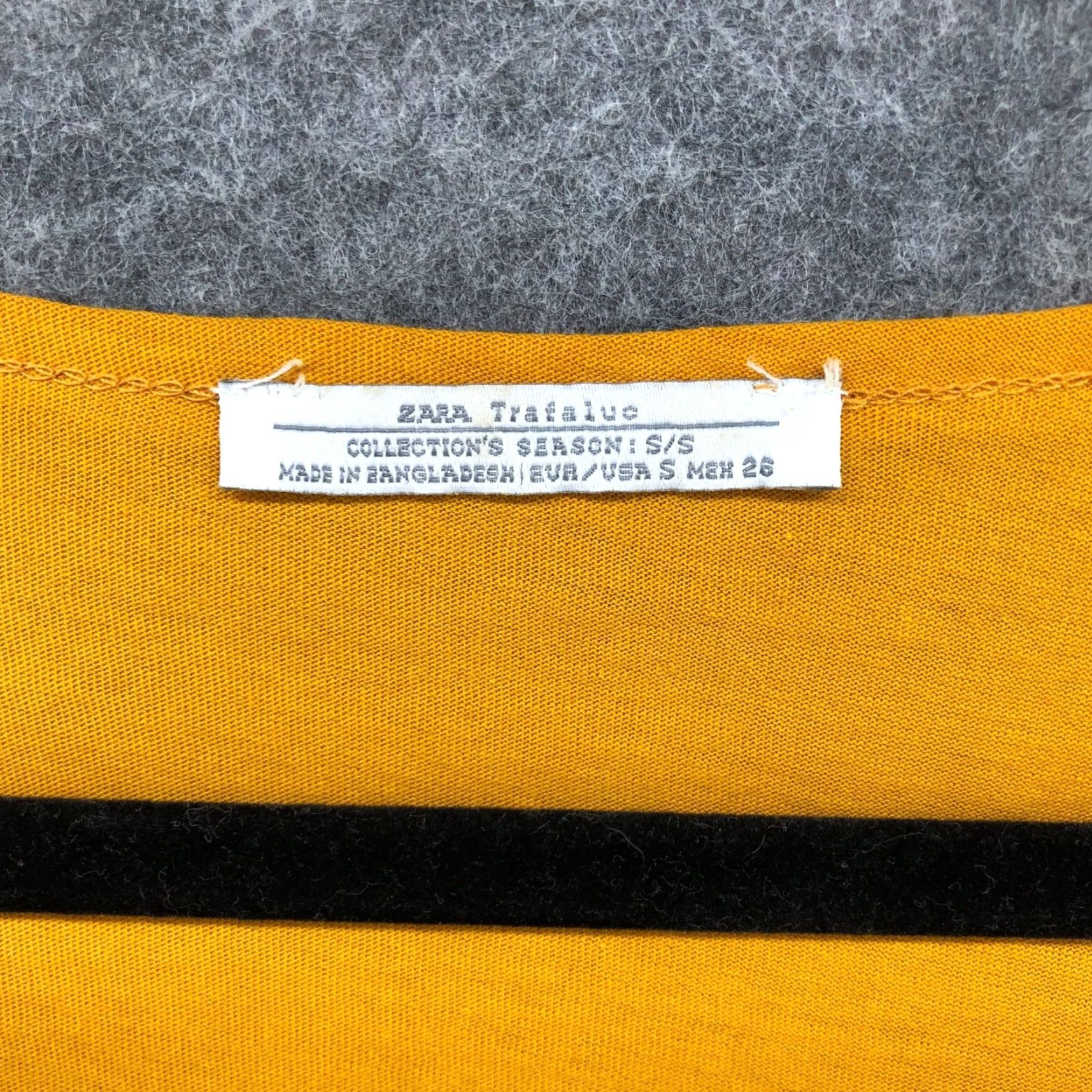 Zara Zara Shirt Womens S Mustard Yellow Scoop Neck Pocket Tee Short Sleeve Cotton Blend Regular Womens Size S / US 4 / IT 40 - 6 Thumbnail