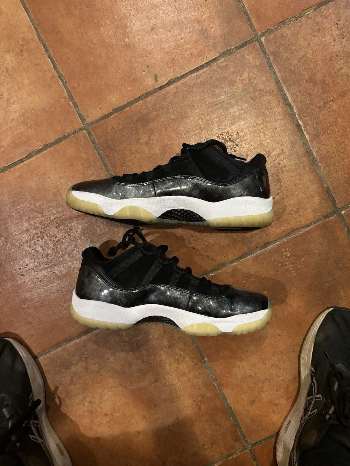 Jordan Brand Air Jordan 11 Retro Low Barons Size US 14 / EU 47 - 2 Thumbnail