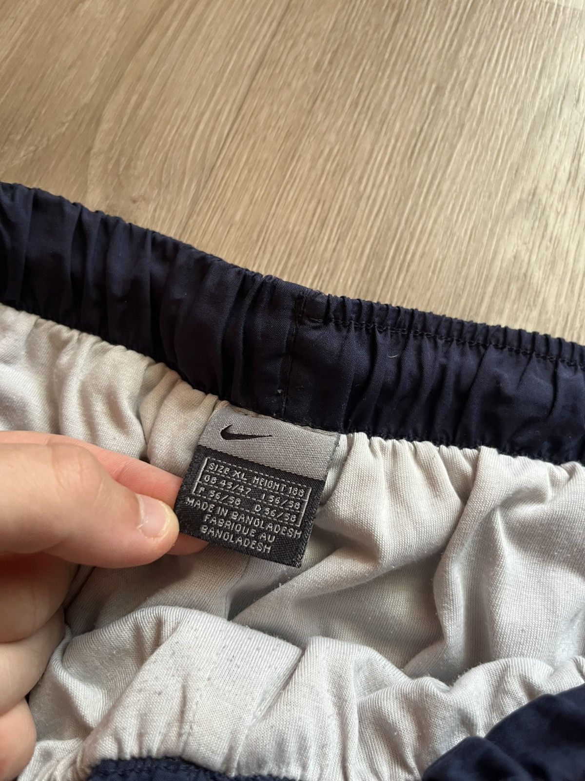 Nike BAGGY Vintage Nike Nylon Y2K Track Pants Size US 32 / EU 48 - 6 Thumbnail