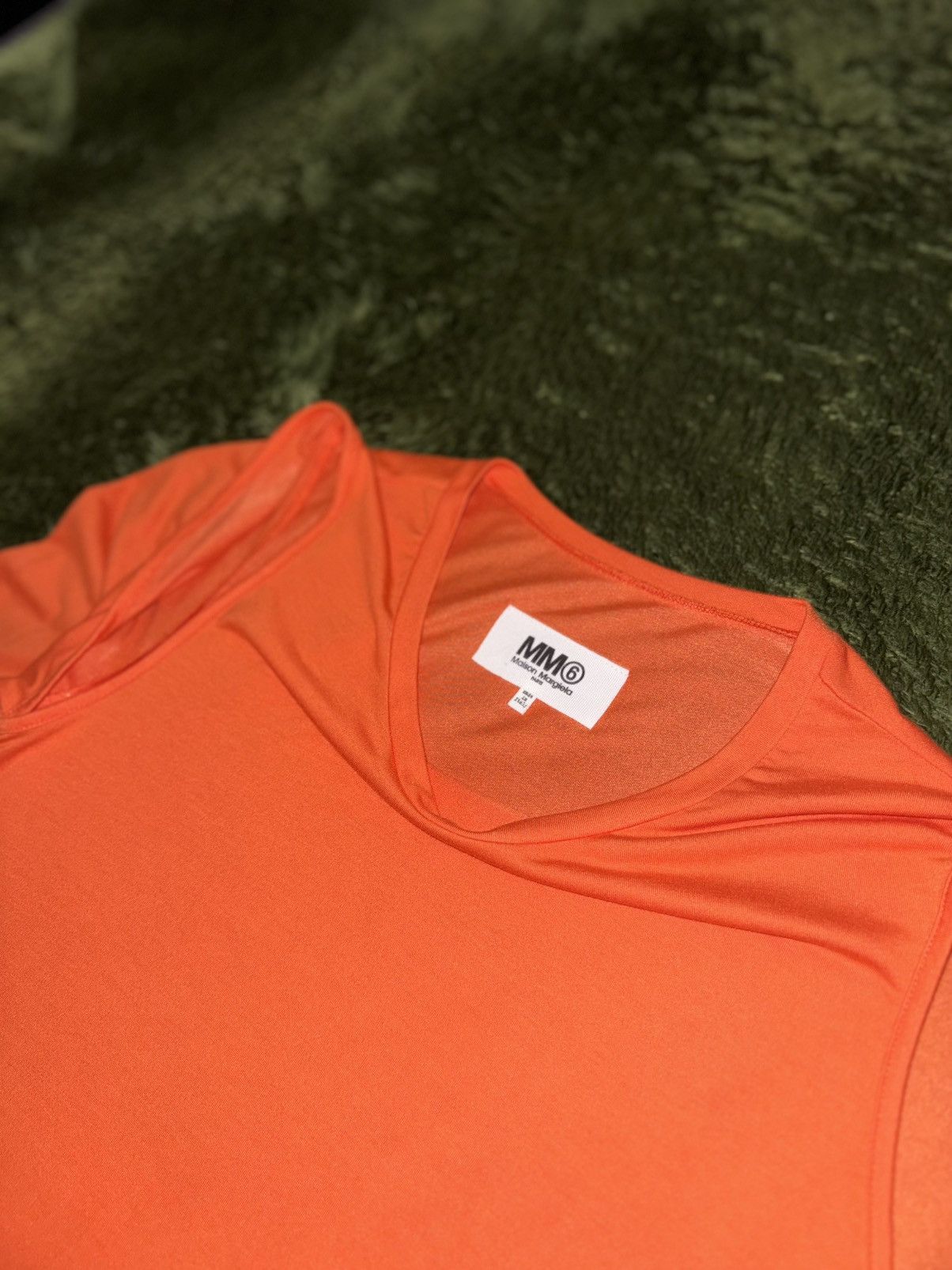 MM6 [XS] MM6 Maison Margiela Cut-Out Asymmetric Long Sleeve Size XS / US 0-2 / IT 36-38 - 3 Thumbnail