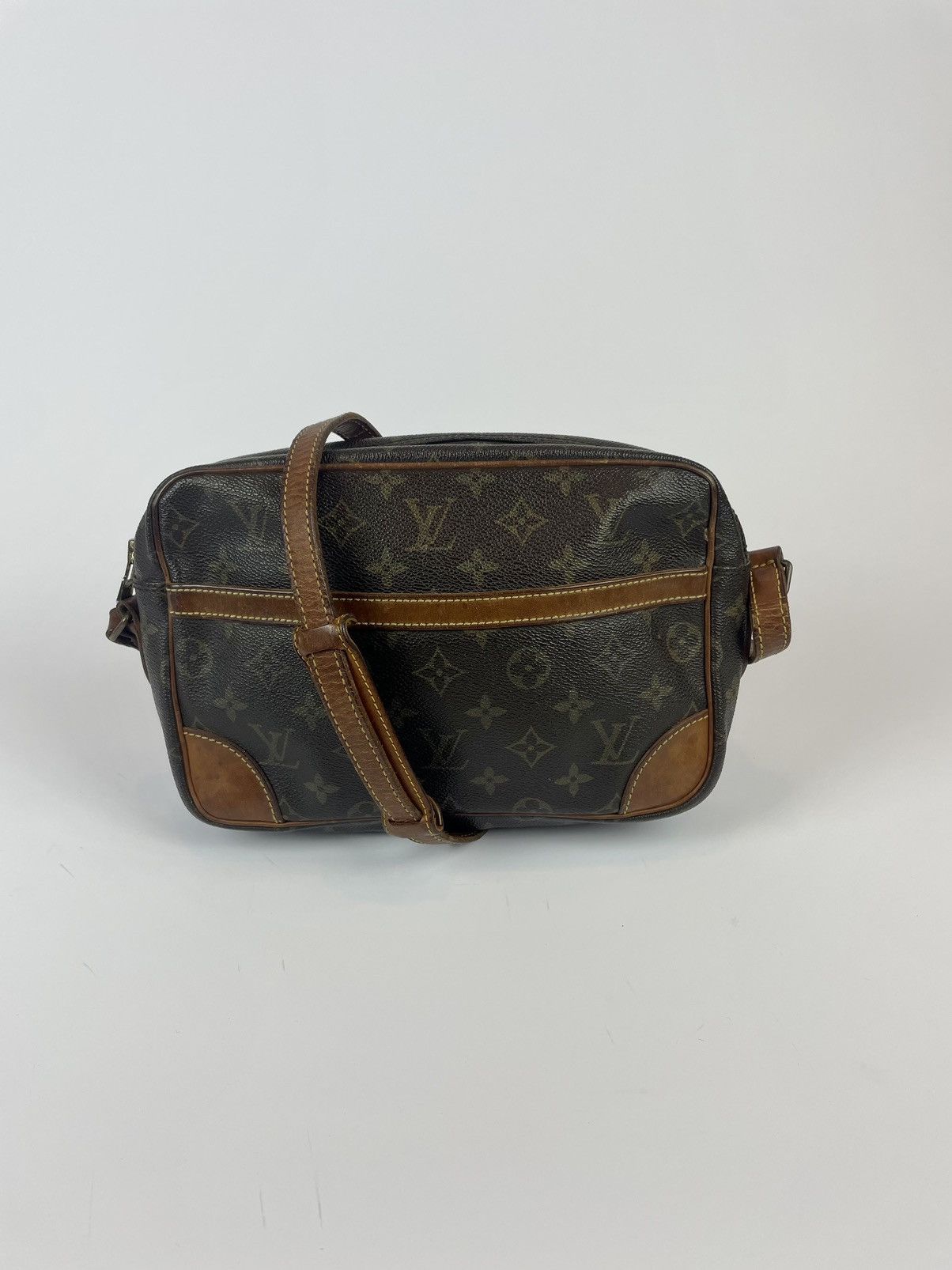 Louis Vuitton Louis Vuitton Trocadero Crossbody Size ONE SIZE - 1 Thumbnail